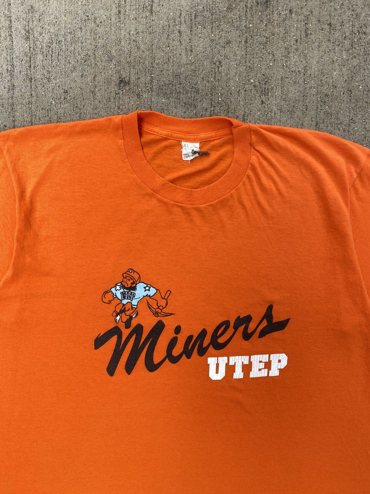 Vintage Vintage 80s UTEP Miners Tee El Paso Tx Size US L / EU 52-54 / 3 - 2 Thumbnail
