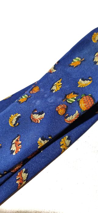 ferragamo necktie