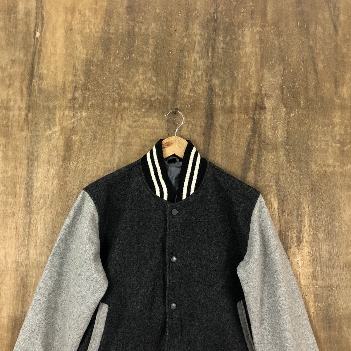 Japanese Brand VINTAGE JAPANESE BRAND GREY WOOL VARSITY JACKET #1867 Size US M / EU 48-50 / 2 - 2 Thumbnail