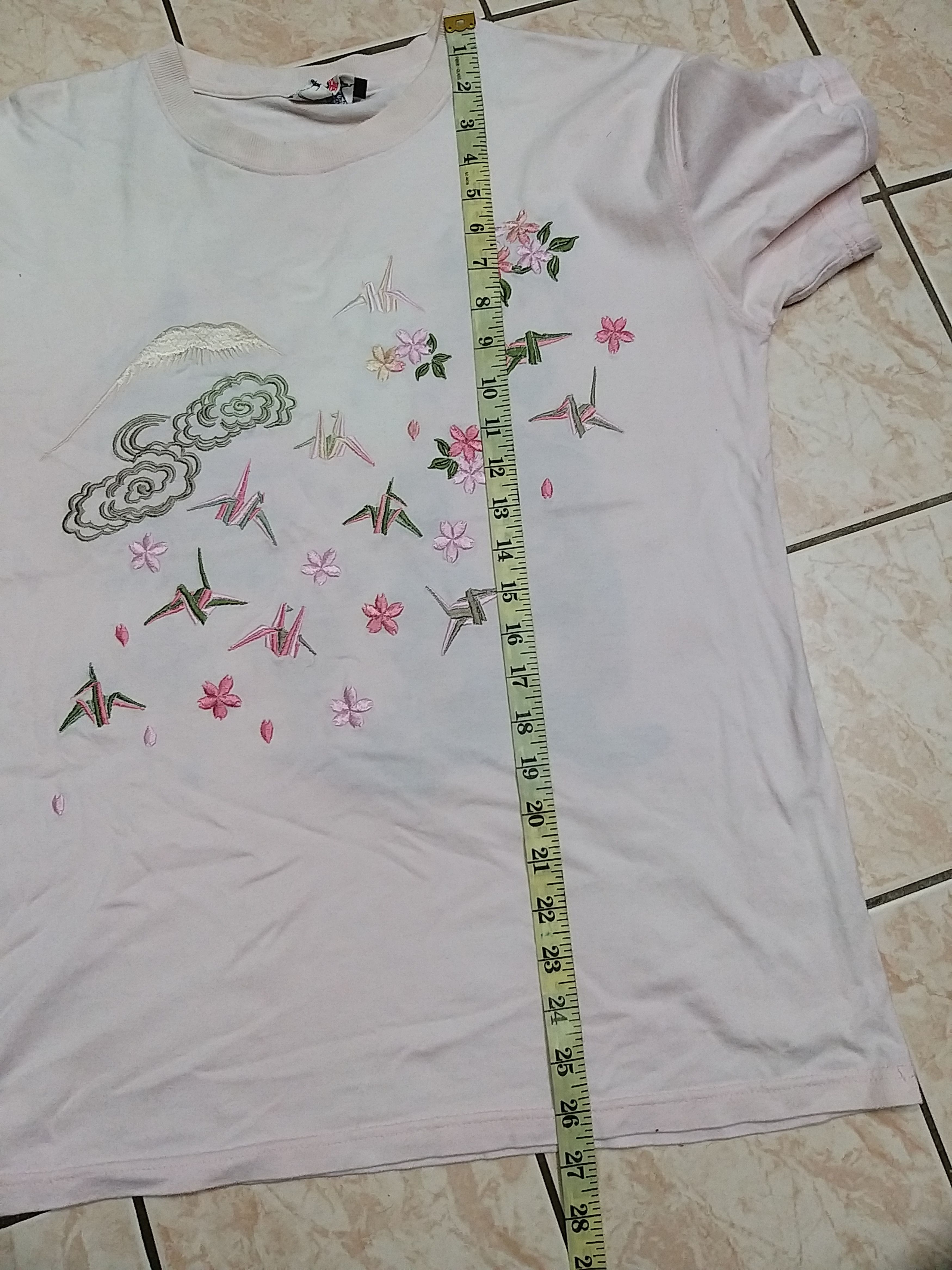 Karakuri Tamashii JAPANESE"GIESHA,TEMPLE AND SAKURA" EMBROIDERY T SHIRT Size US M / EU 48-50 / 2 - 6 Thumbnail