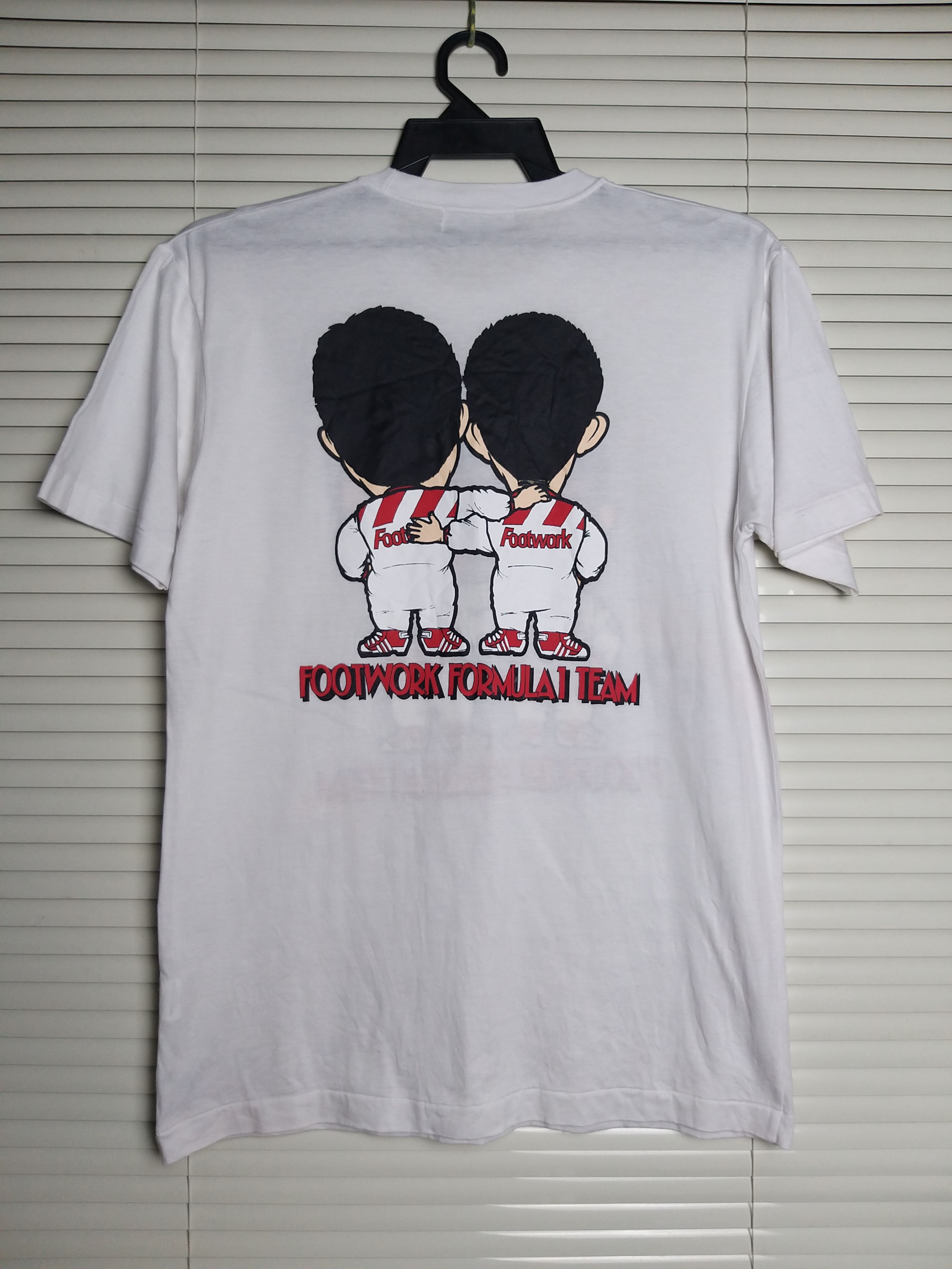 Vintage RARE🔥(NOS) VINTAGE FOOTWORK FORMULA ONE TEAM T SHIRT Size US M / EU 48-50 / 2 - 3 Thumbnail