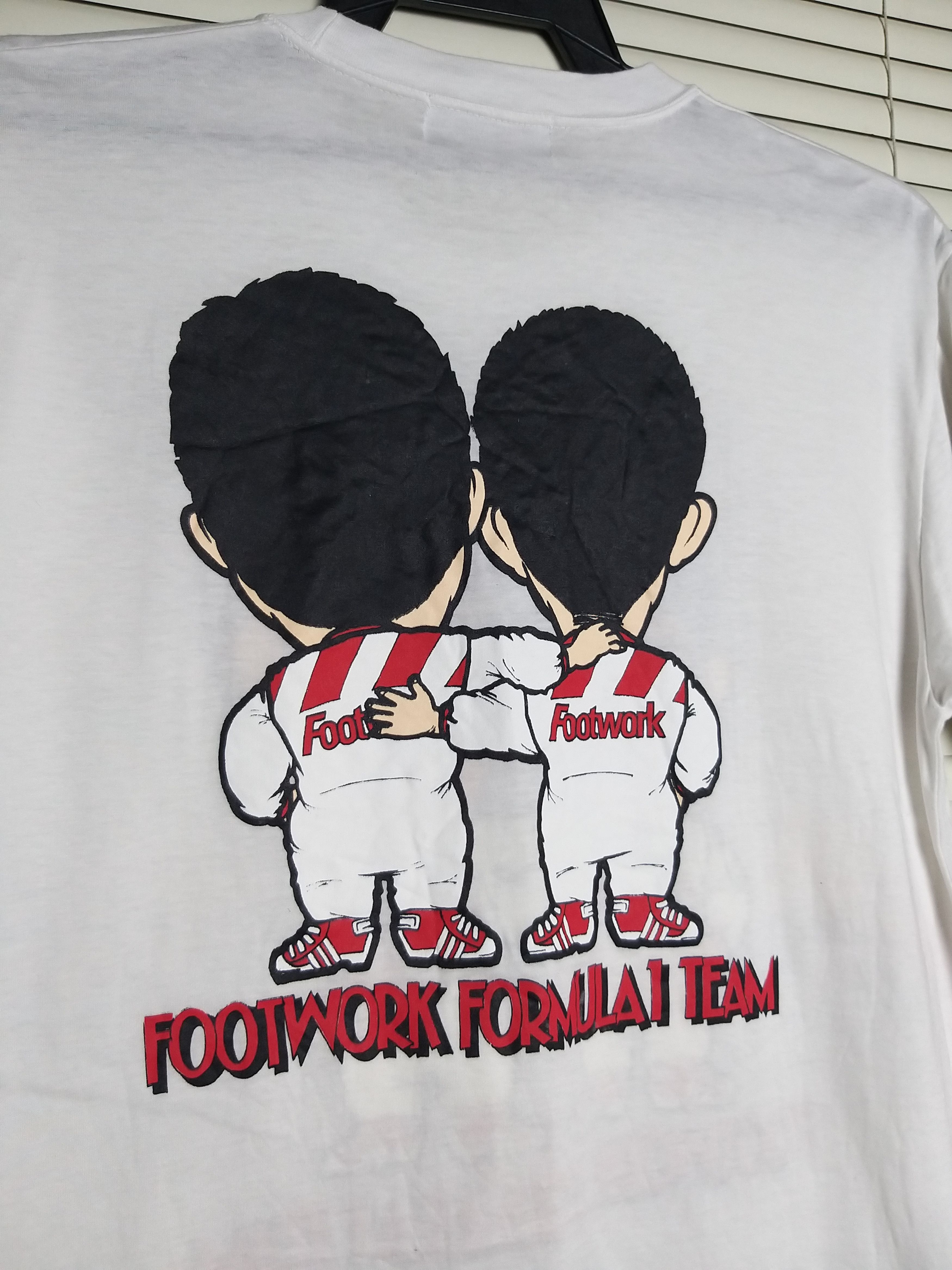 Vintage RARE🔥(NOS) VINTAGE FOOTWORK FORMULA ONE TEAM T SHIRT Size US M / EU 48-50 / 2 - 4 Thumbnail