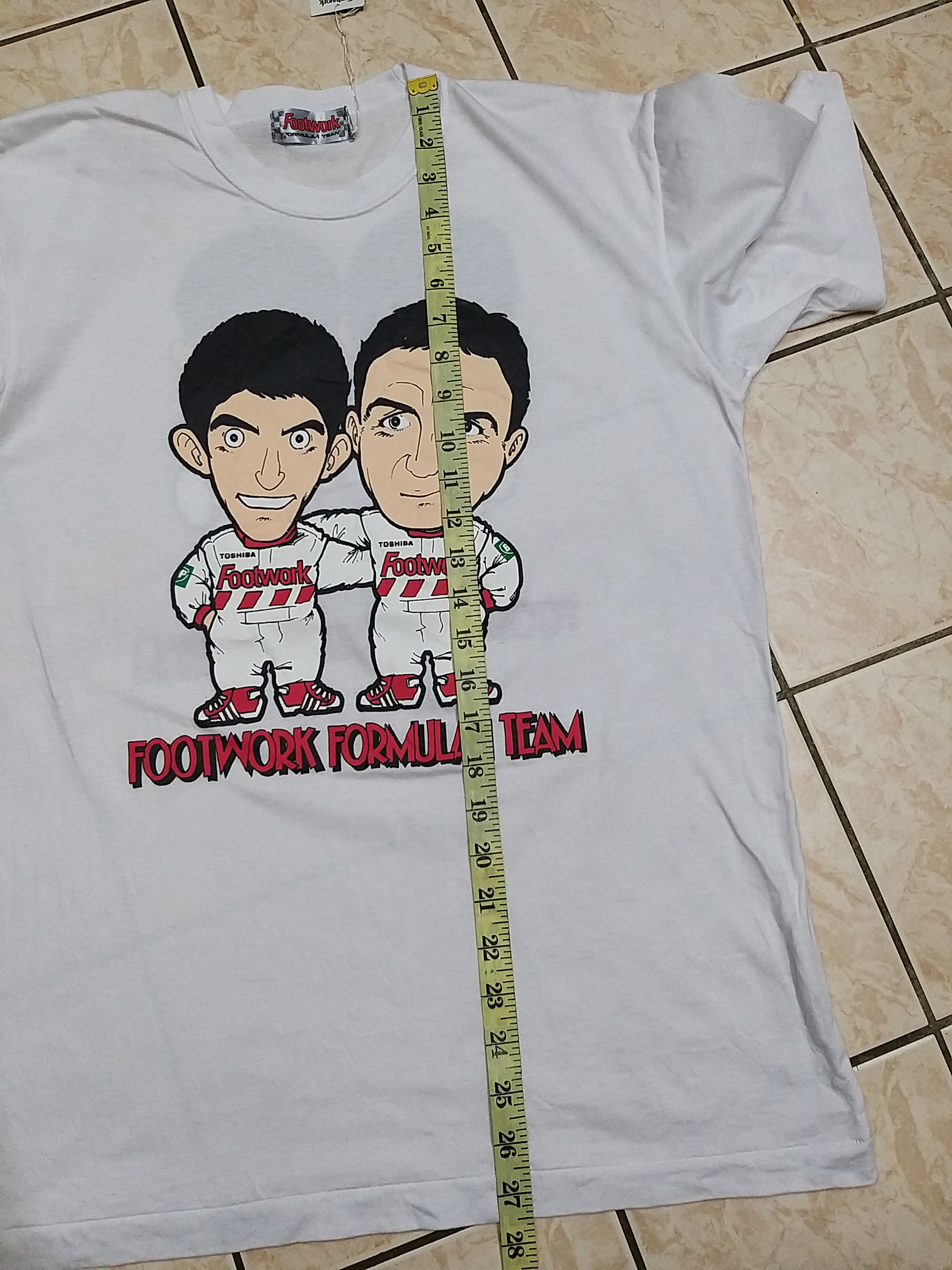 Vintage RARE🔥(NOS) VINTAGE FOOTWORK FORMULA ONE TEAM T SHIRT Size US M / EU 48-50 / 2 - 8 Thumbnail