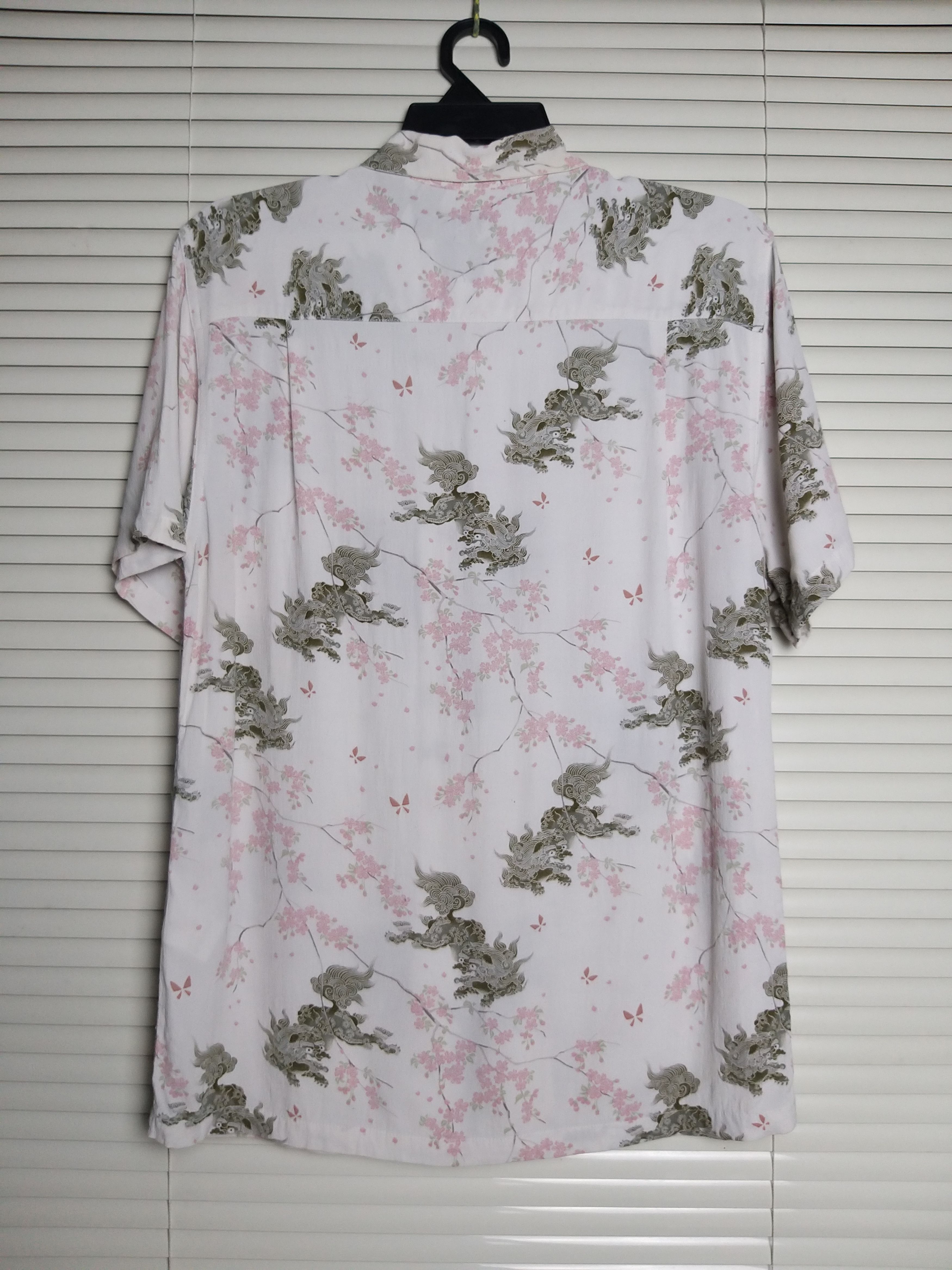 Toyo Enterprises JAPANESE SUKAJAN ELIMENT"TIGER SAKURA"RAYON HAWAIIAN SHIRT Size US M / EU 48-50 / 2 - 2 Thumbnail