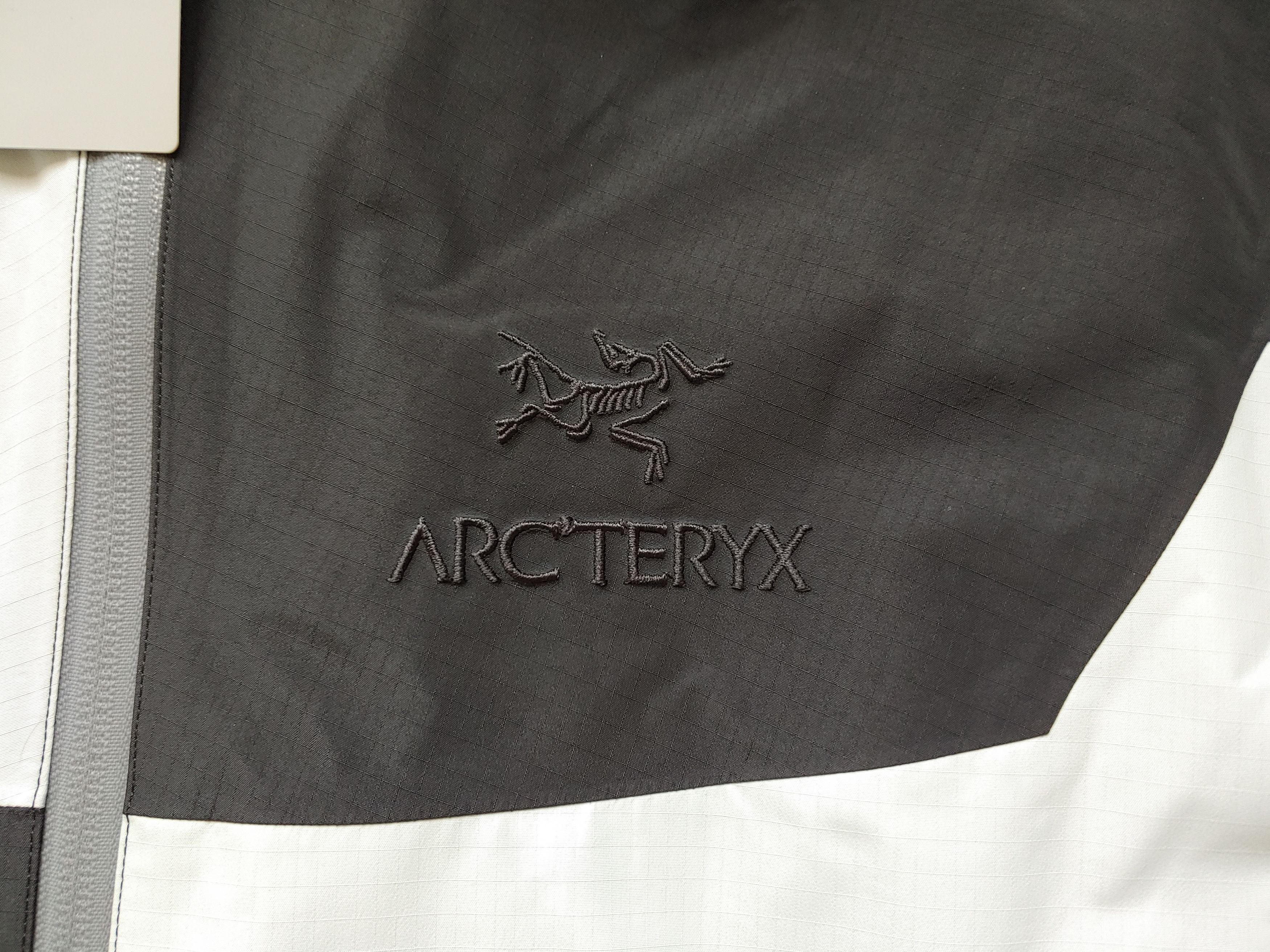 Arc'Teryx [New Rare] Arc'teryx Beams Beta Sl Jacket 18AW Monochrome Size US M / EU 48-50 / 2 - 6 Thumbnail