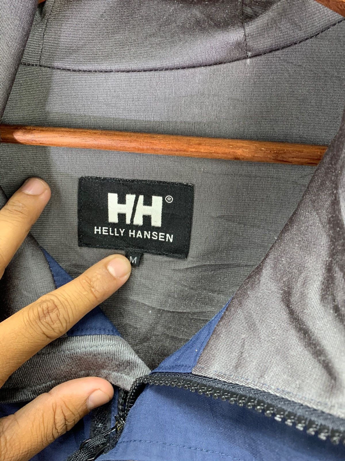 Helly Hansen Vintage Helly Hansen Windbreaker Light Jacket Size US M / EU 48-50 / 2 - 4 Thumbnail