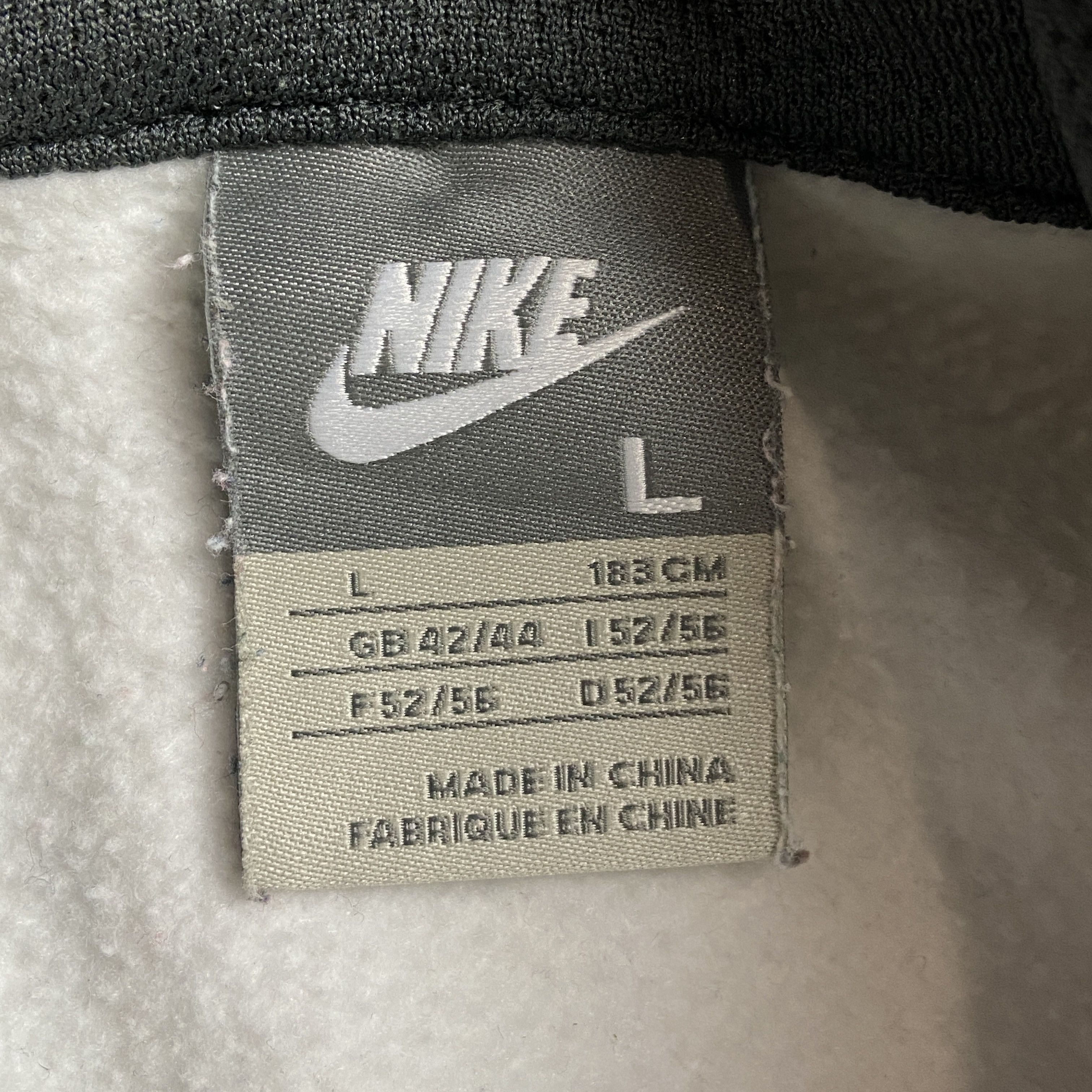 Nike × Vintage Mens Hoodies Nike Vintage Size L Size US L / EU 52-54 / 3 - 4 Thumbnail