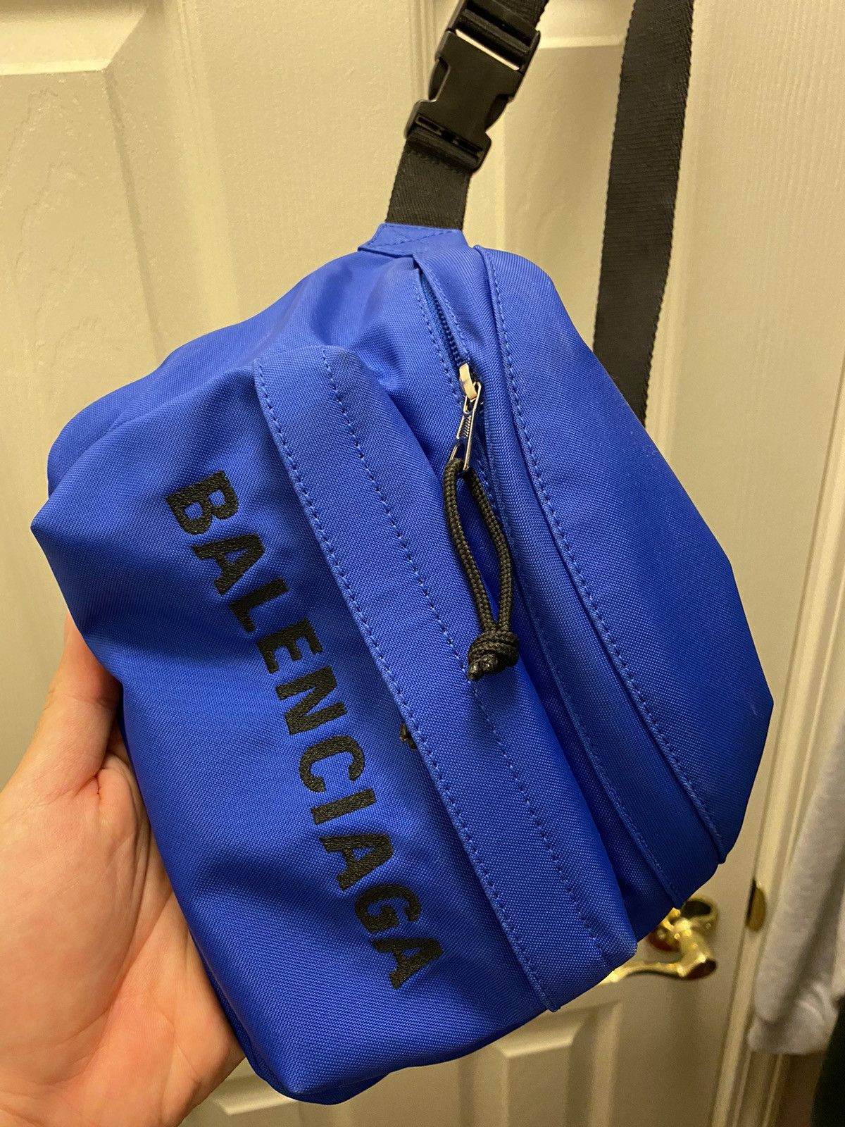 balenciaga fanny pack pink