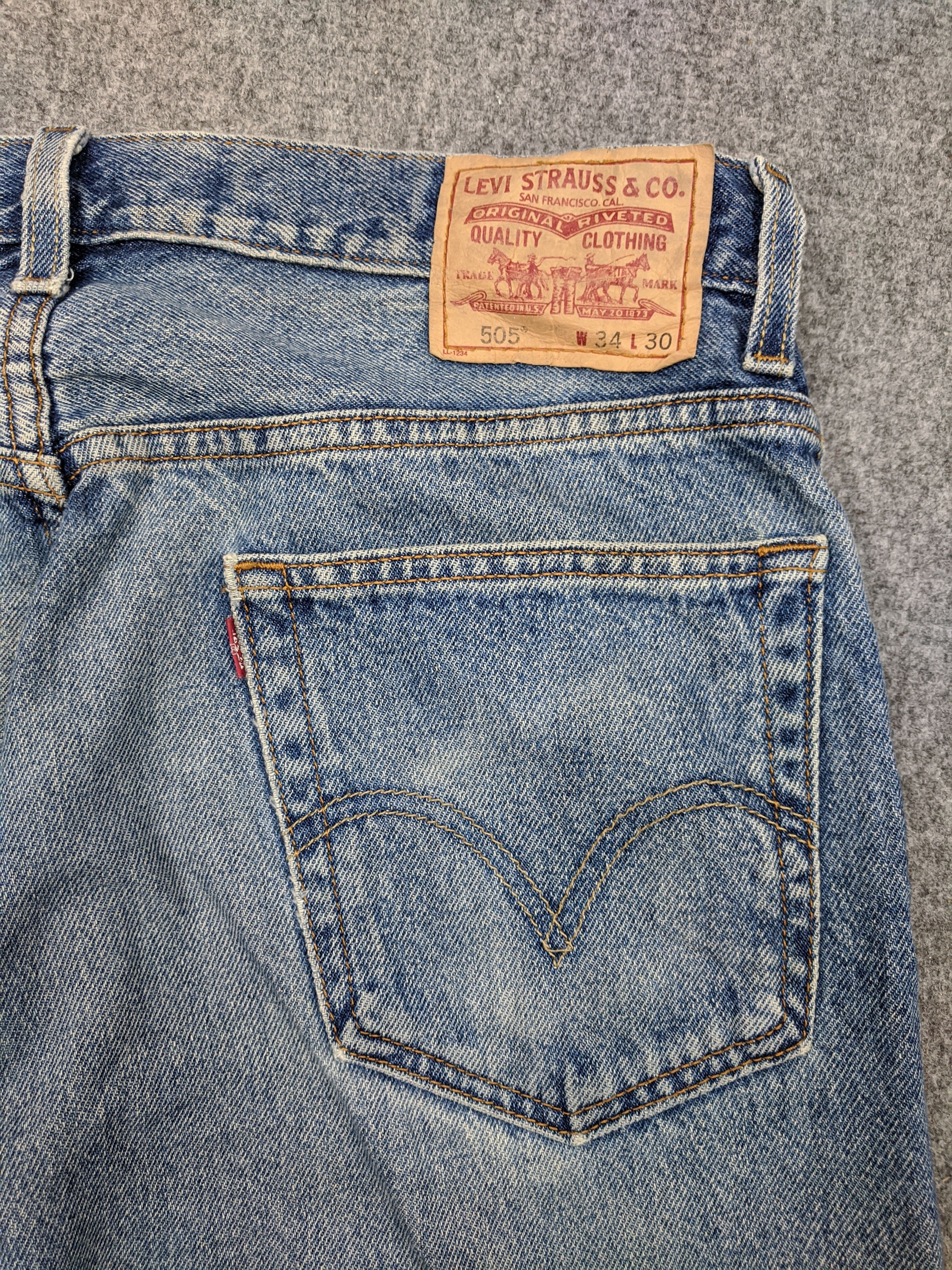 Levi's Vintage Levis 505 Jeans DP0608 Size US 35 - 13 Thumbnail