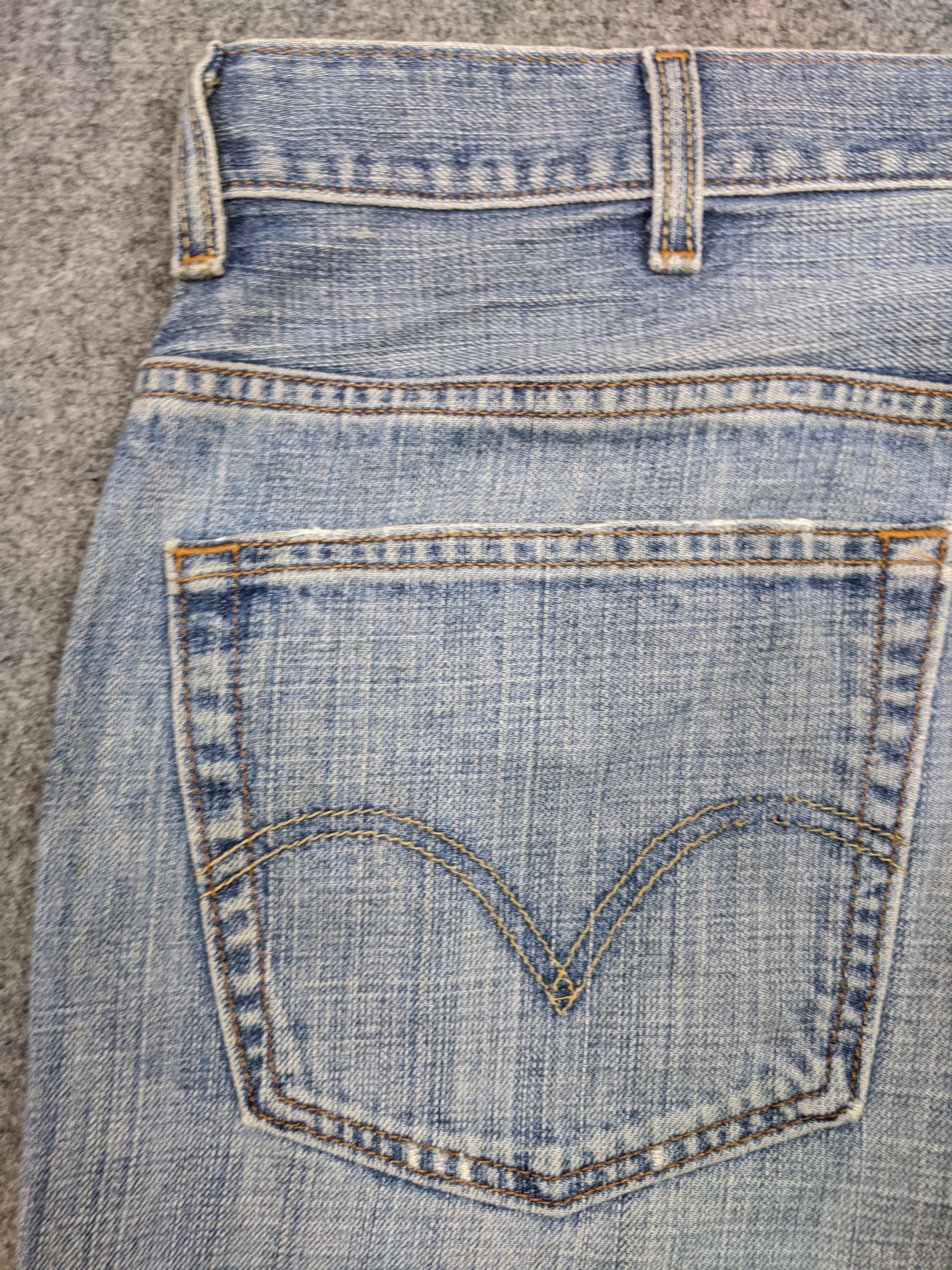 Levi's Vintage Levis 559 Jeans DP0621 Size US 39 - 15 Thumbnail