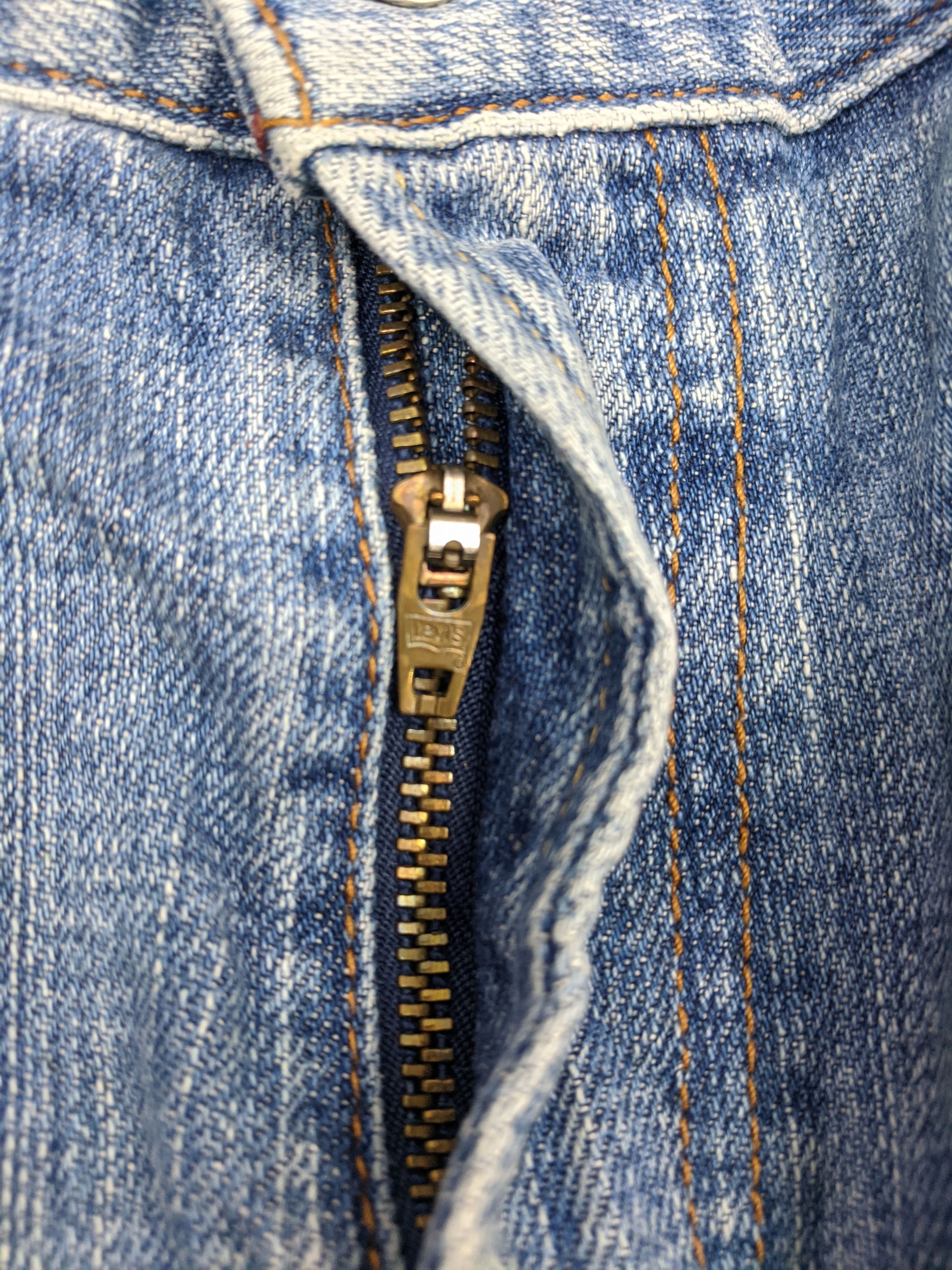 Levi's Vintage Levis 559 Jeans DP0621 Size US 39 - 11 Thumbnail