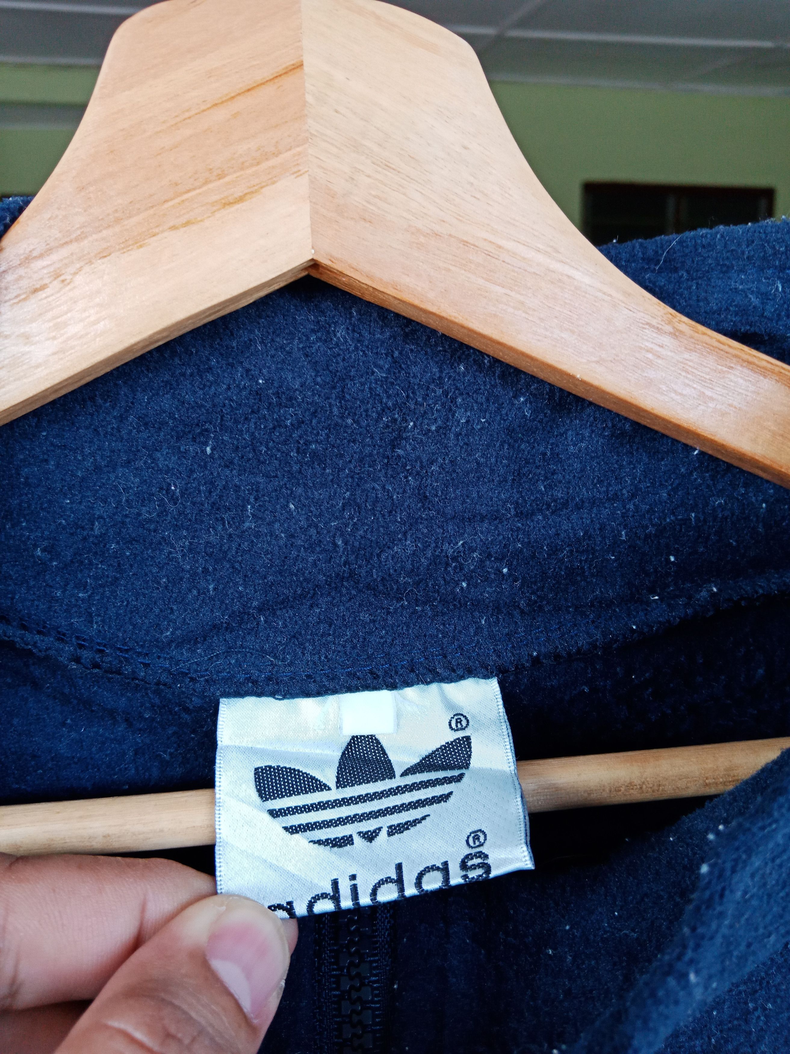 Adidas Adidas Trefoil Big Logo Spell Out Size US L / EU 52-54 / 3 - 6 Thumbnail