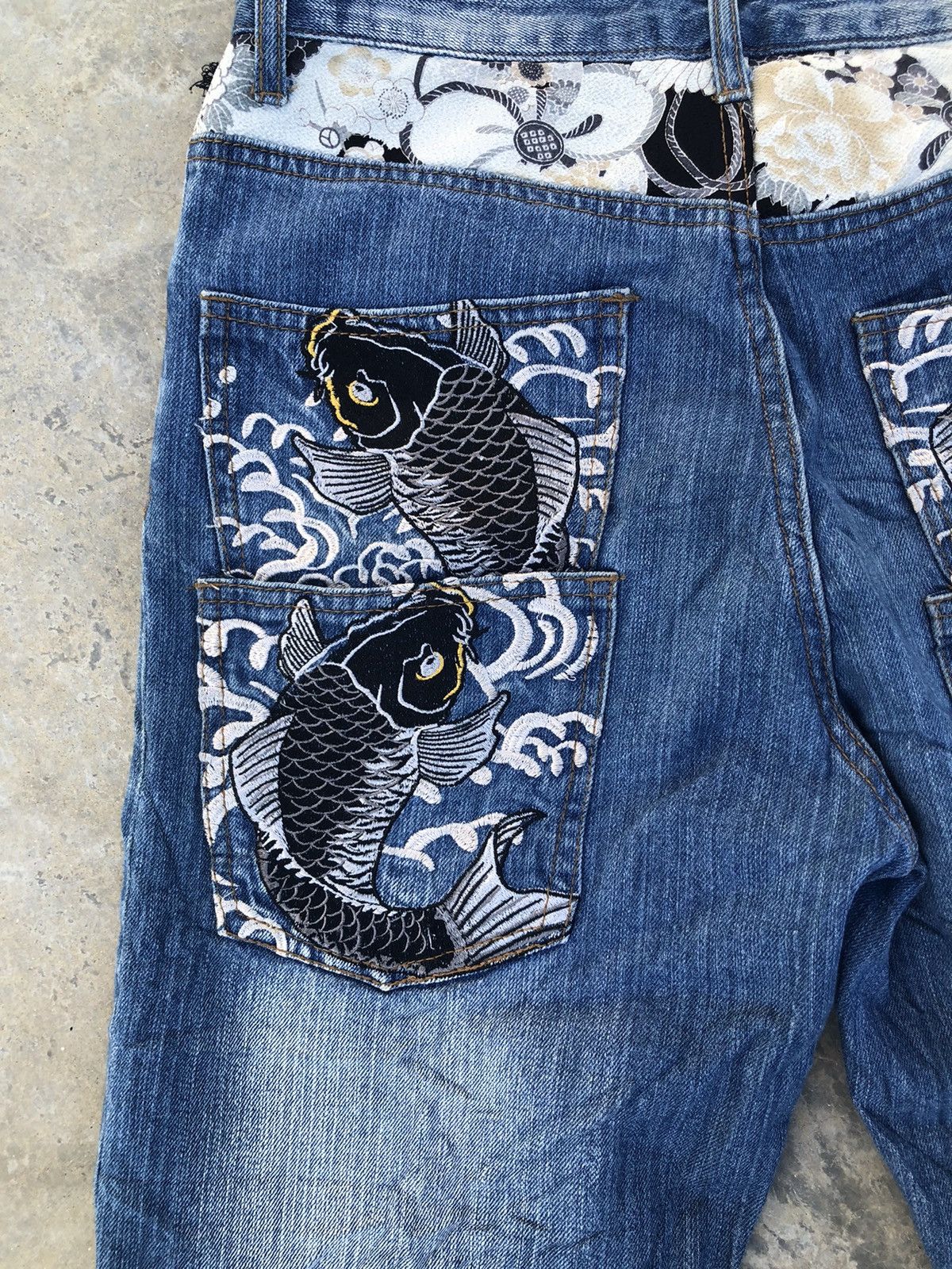Japanese Brand Japanese Brand Koi Fish Embroidery Double Pocket Denim Size US 32 / EU 48 - 5 Thumbnail