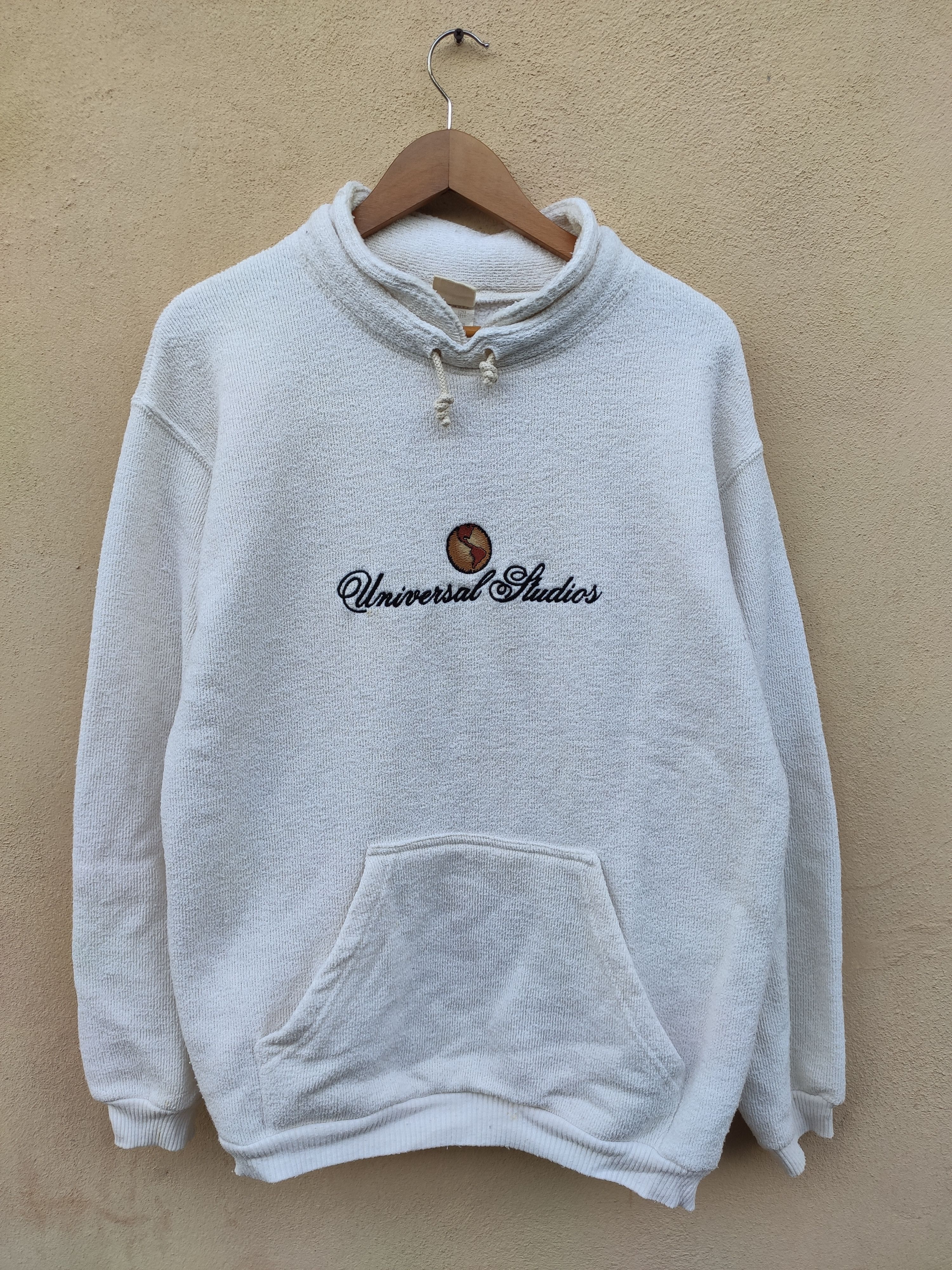 Universal Studios Vintage 90s Vintage Universal Studios sweatshirt spell out Size US L / EU 52-54 / 3 - 1 Thumbnail
