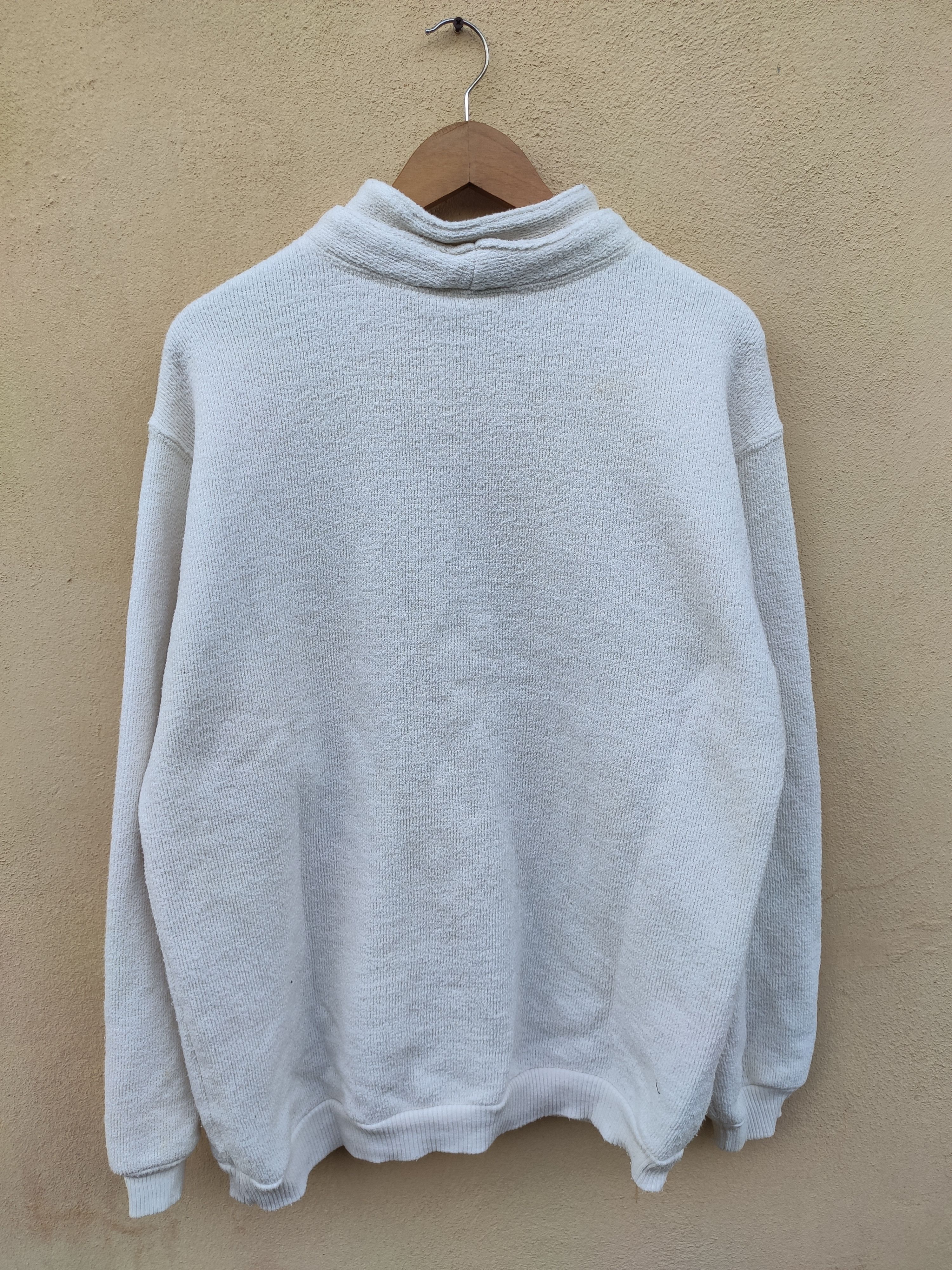 Universal Studios Vintage 90s Vintage Universal Studios sweatshirt spell out Size US L / EU 52-54 / 3 - 3 Thumbnail