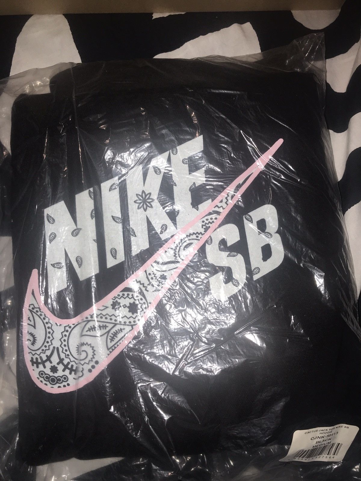 travis scott cactus jack for nike sb hoodie black