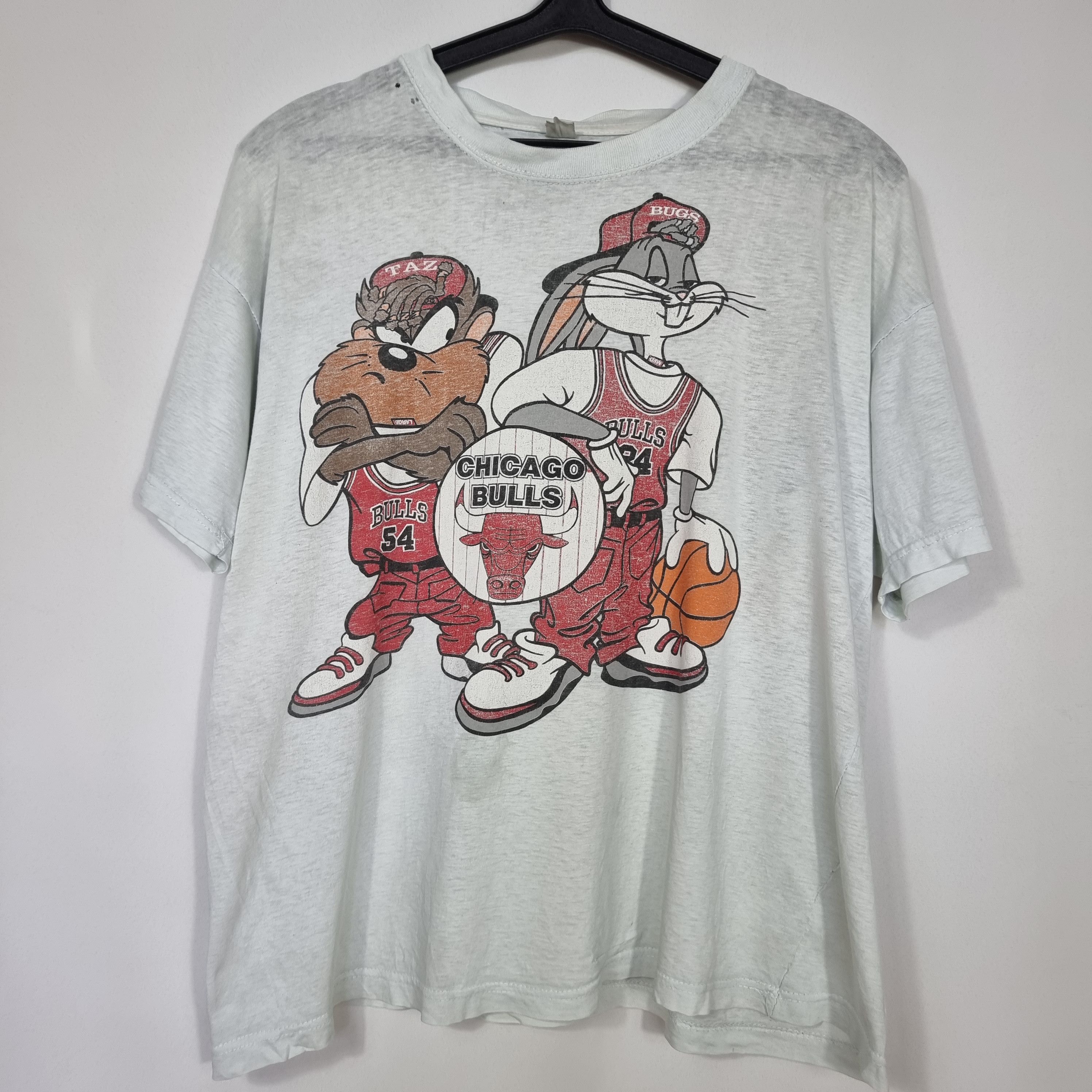 Chicago Bulls Looney Tunes All Character Graphic T-Shirt - Mens