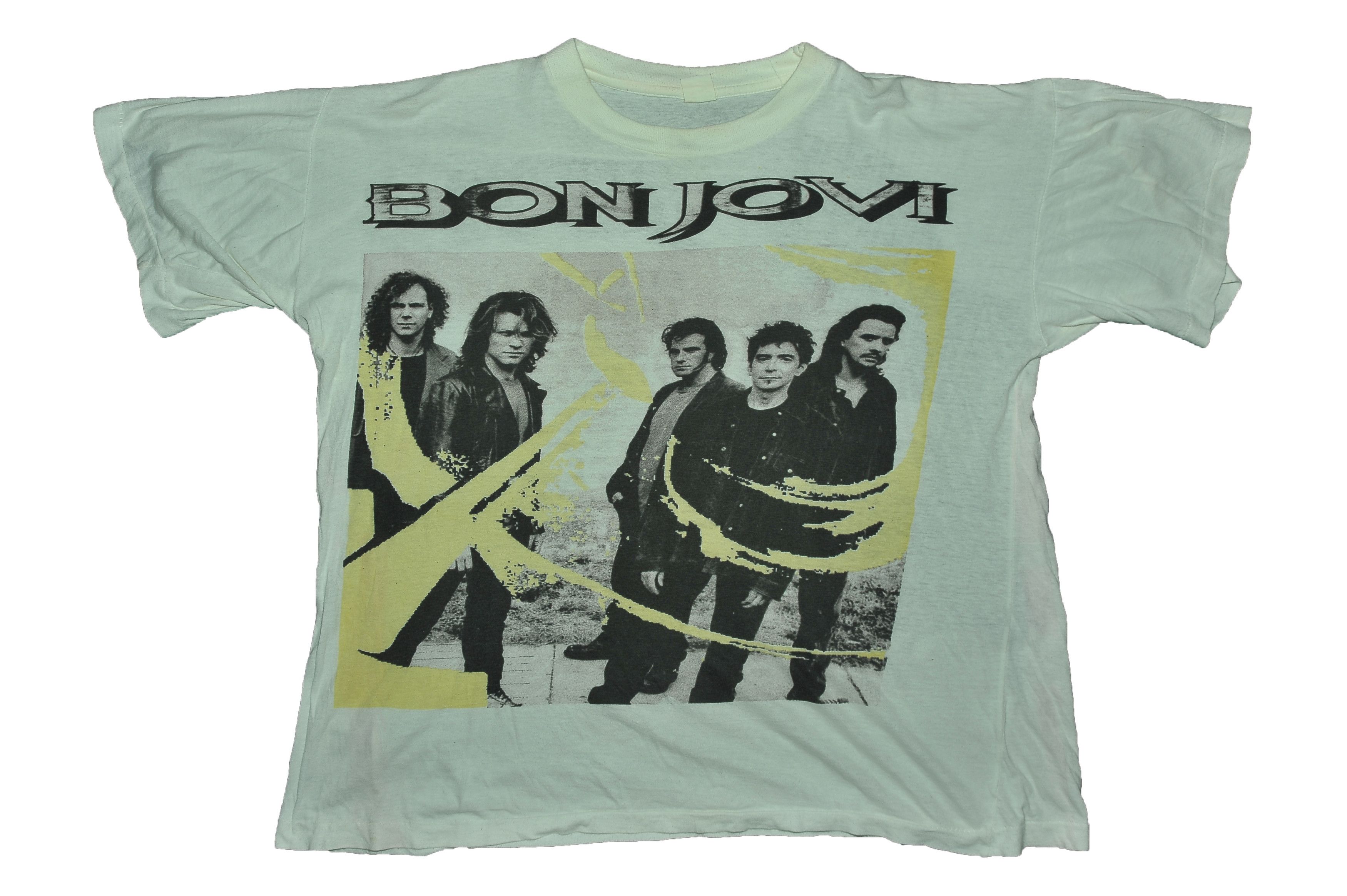 Vintage Vintage 90s Bon Jovi Europe Tour T-shirt Size US L / EU 52-54 / 3 - 1 Thumbnail