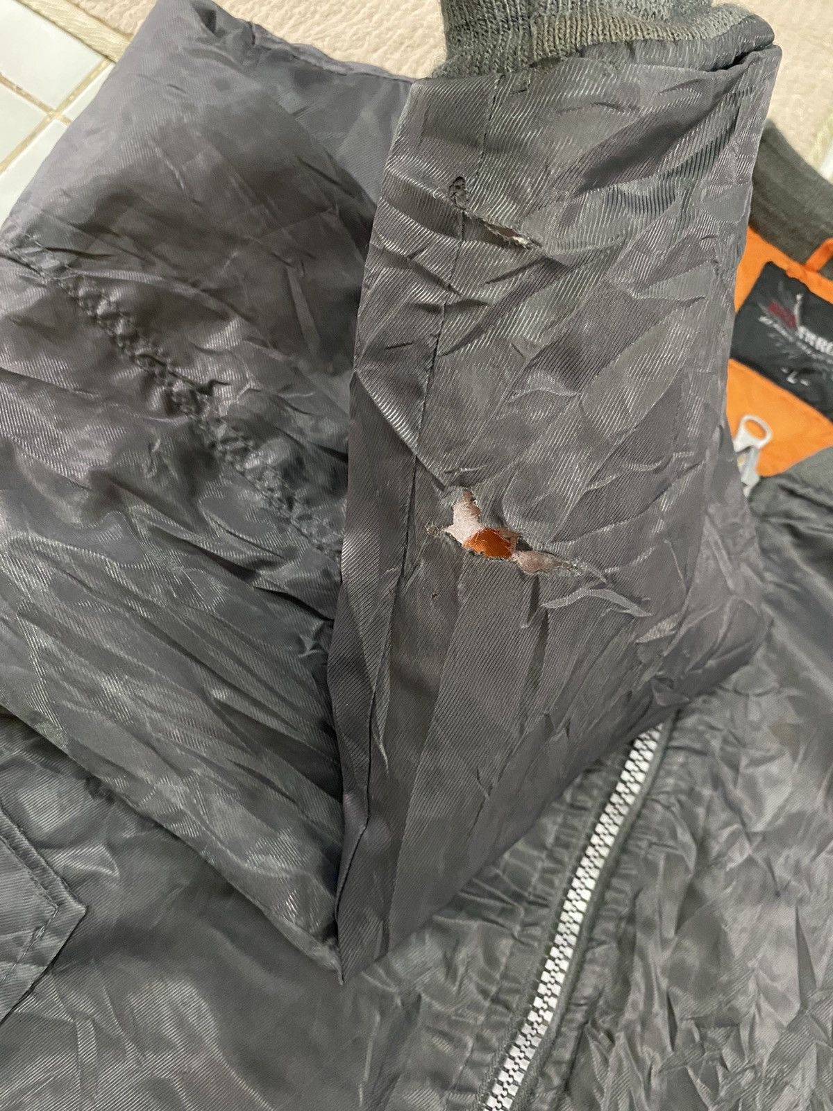 Vintage Red Arrow Distressed Grey Sun Faded Bomber Jackets Size US L / EU 52-54 / 3 - 17 Thumbnail