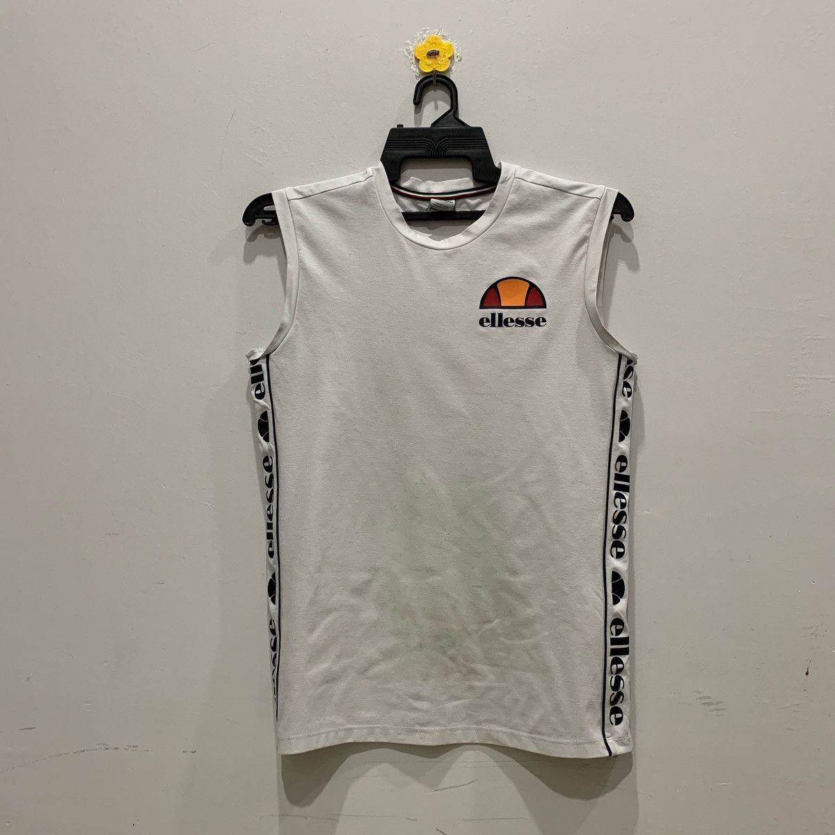 Ellesse × Japanese Brand × Vintage ELLESSE Sleveless Size XS(US) Fits S Size US S / EU 44-46 / 1 - 1 Thumbnail