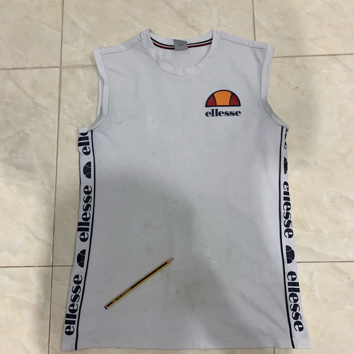Ellesse × Japanese Brand × Vintage ELLESSE Sleveless Size XS(US) Fits S Size US S / EU 44-46 / 1 - 10 Thumbnail