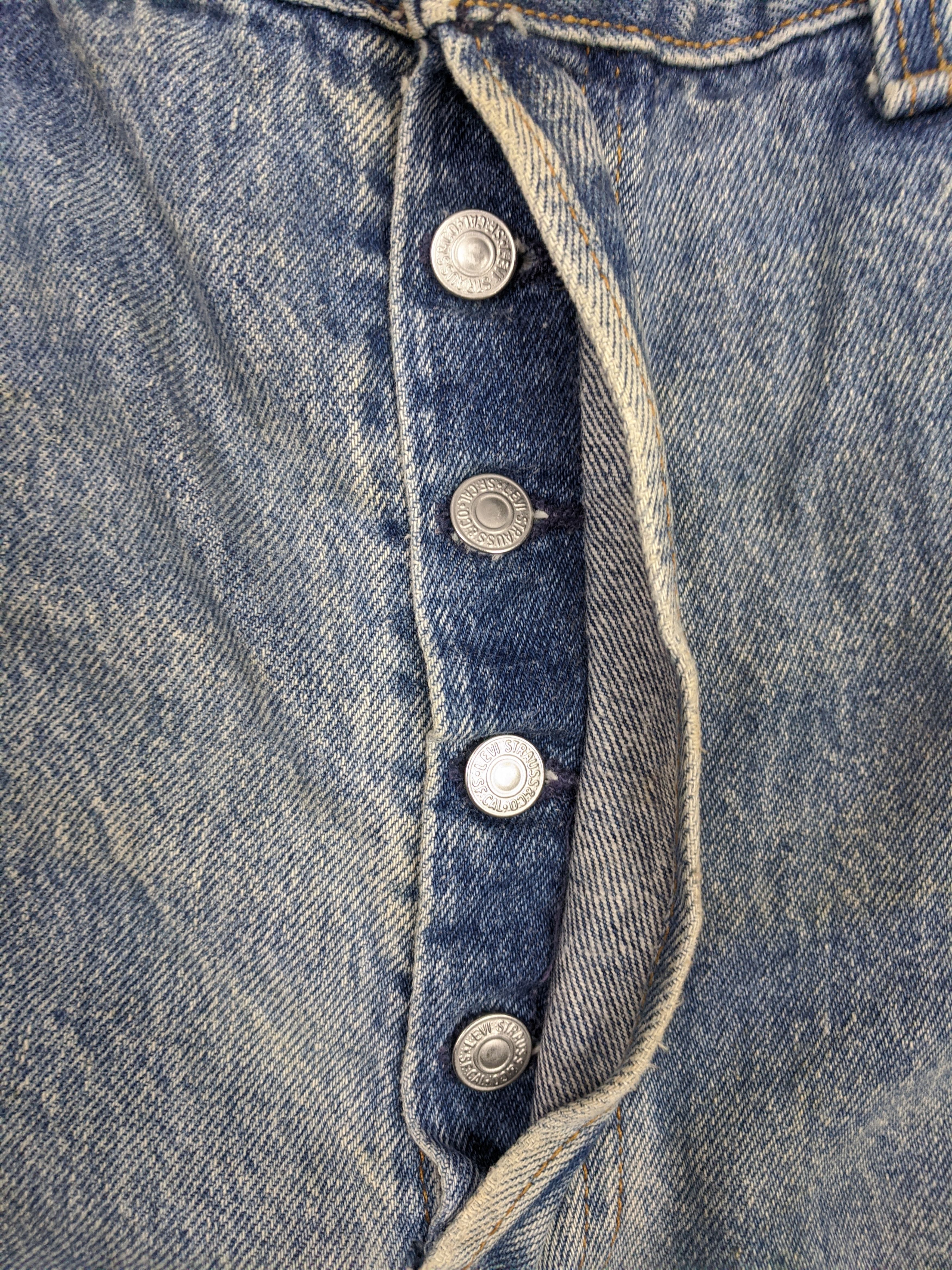 Levi's Vintage Levis 501 Jeans DP0647 Size US 35 - 7 Thumbnail