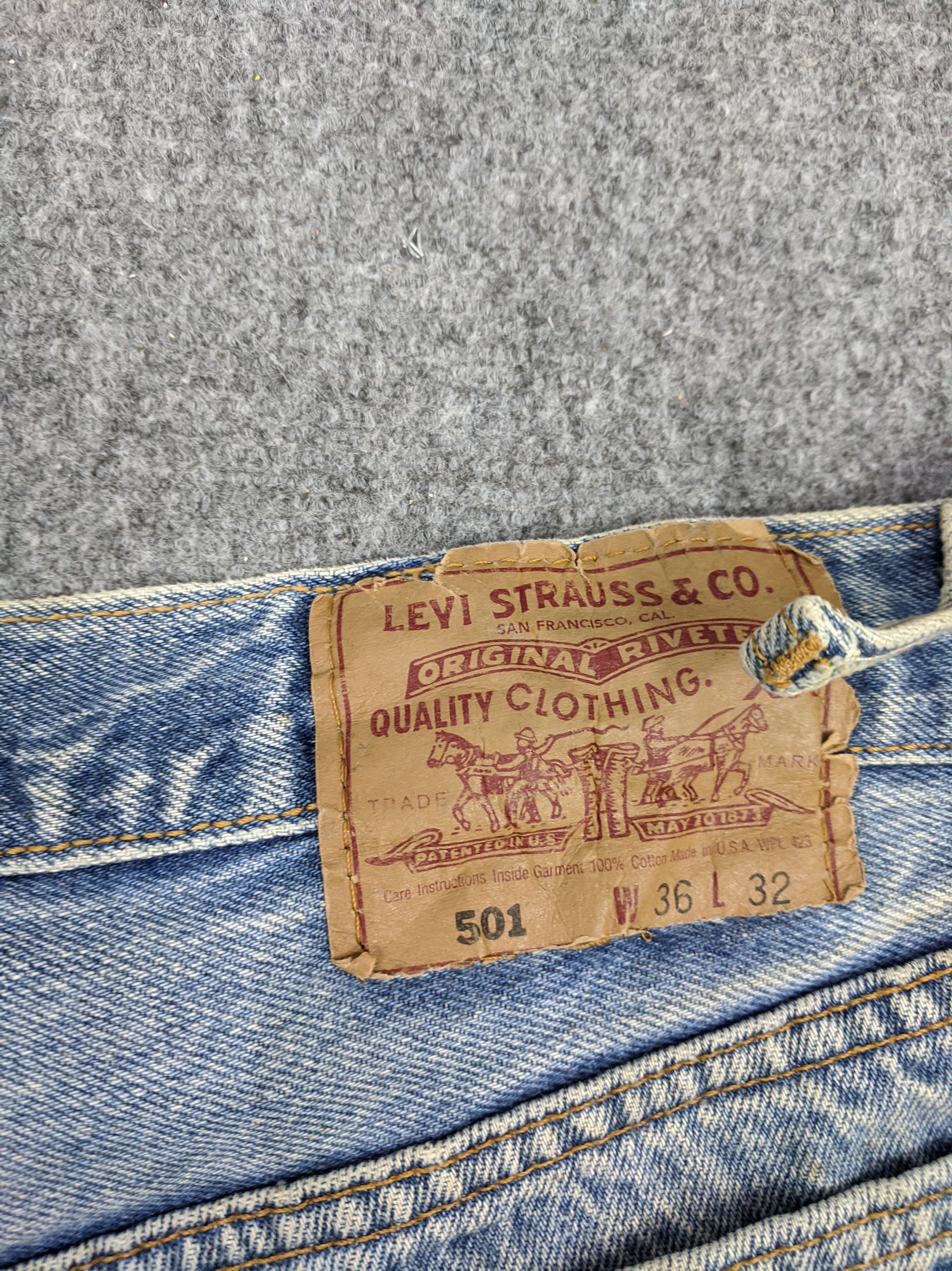 Levi's Vintage Levis 501 Jeans DP0647 Size US 35 - 8 Thumbnail