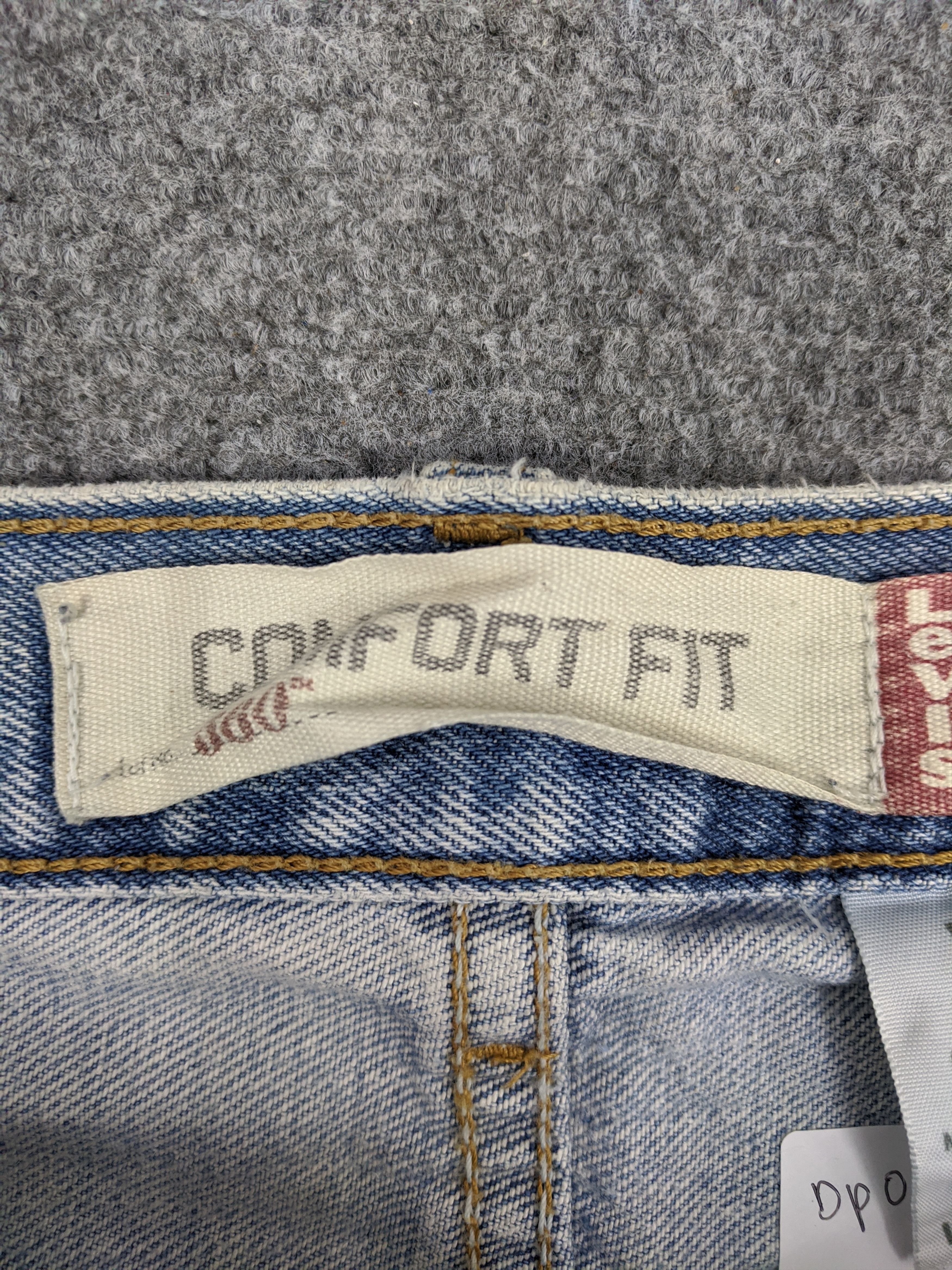 Levi's Vintage Levis 550 Jeans DP0649 Size US 37 - 12 Thumbnail