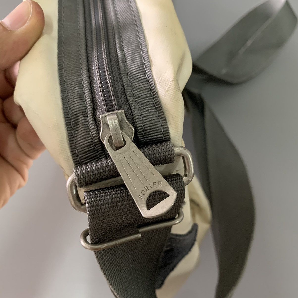 Japanese Brand Porter White Slingbag Size ONE SIZE - 9 Thumbnail