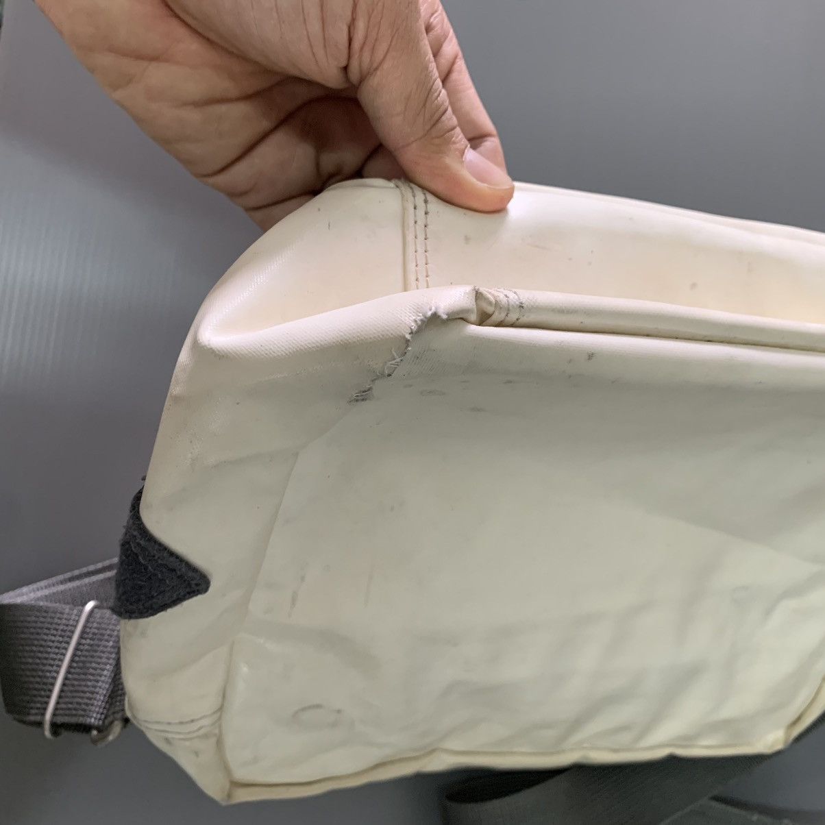 Japanese Brand Porter White Slingbag Size ONE SIZE - 4 Thumbnail