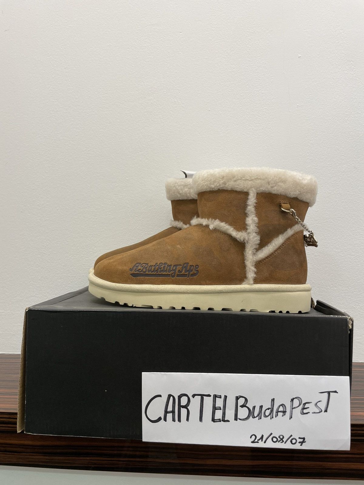 A Bathing Ape Slippers Ugg 2024 www.fswd