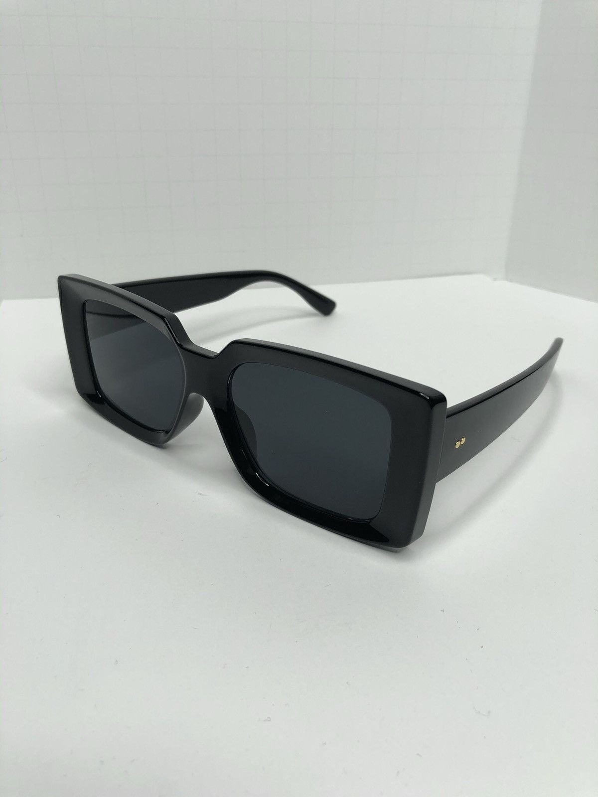 Other Black Frame “Similar to Prada” Sun Shades Size ONE SIZE - 1 Thumbnail