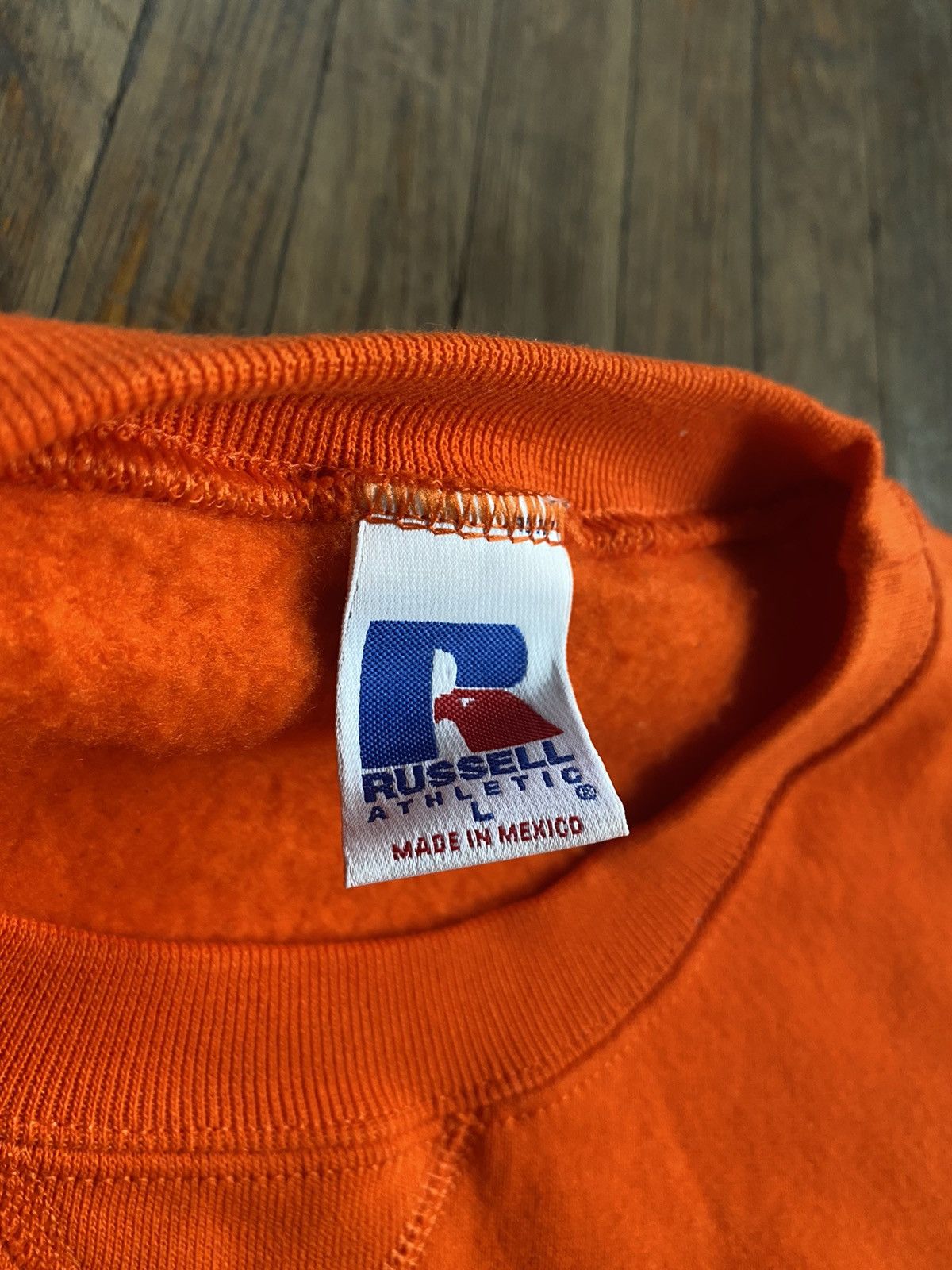Russell Athletic × Vintage 90s Russell Athletic Orange Crewneck Sweatshirt Size US L / EU 52-54 / 3 - 2 Thumbnail