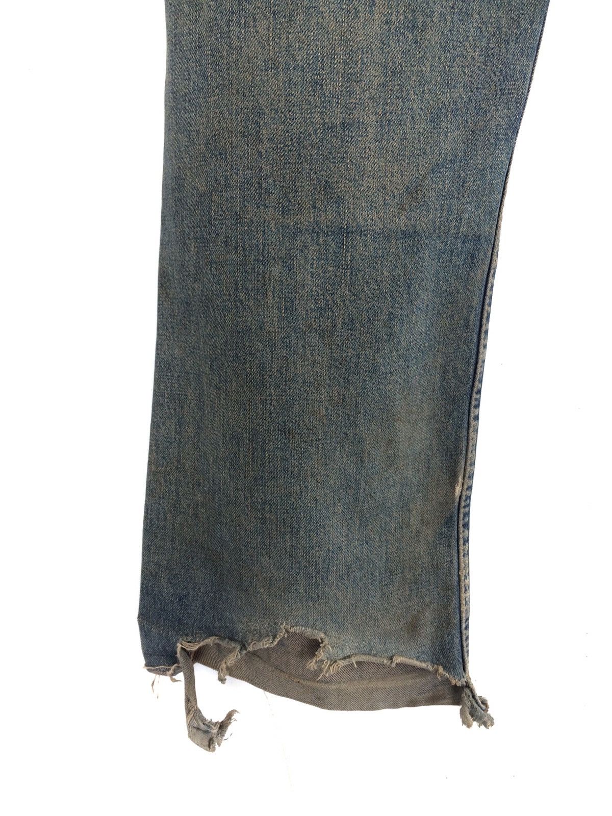 Vintage Levis Distressed Kurt Cobain Fashion Style Denim Pant Size US 31 - 9 Thumbnail