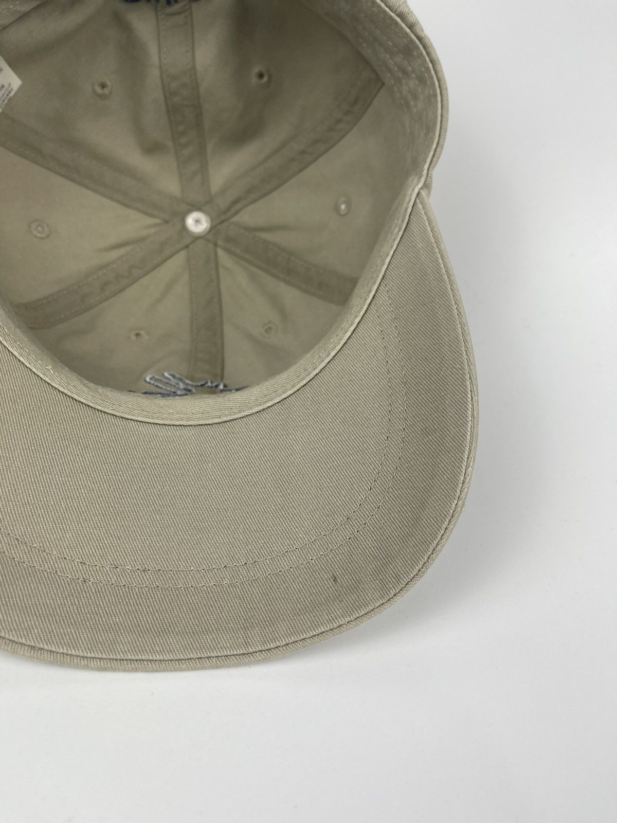 Uniqlo Uniqlo x Keith Hearing Hat Cap Size ONE SIZE - 12 Thumbnail