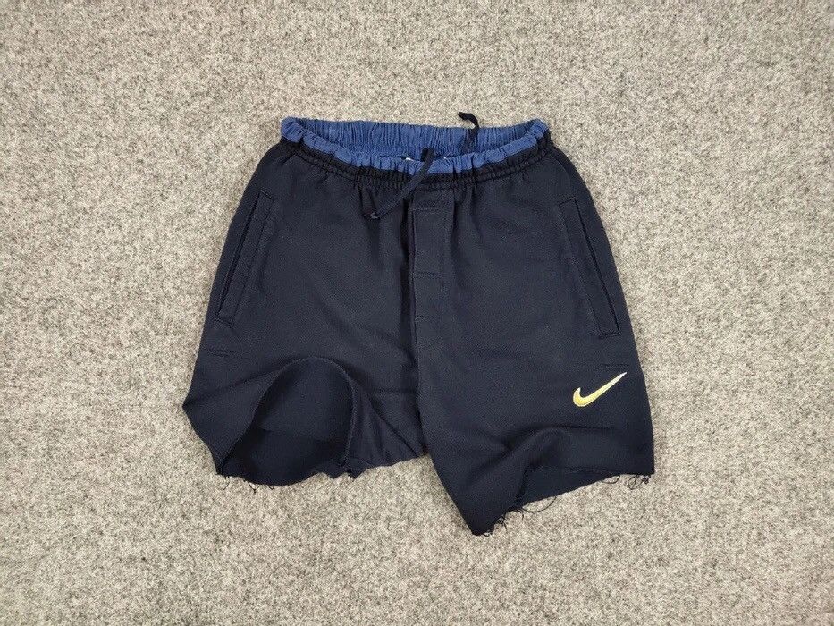 Nike Vintage y2k Nike Short embroidered swoosh Travis Scott Size US 34 / EU 50 - 9 Thumbnail