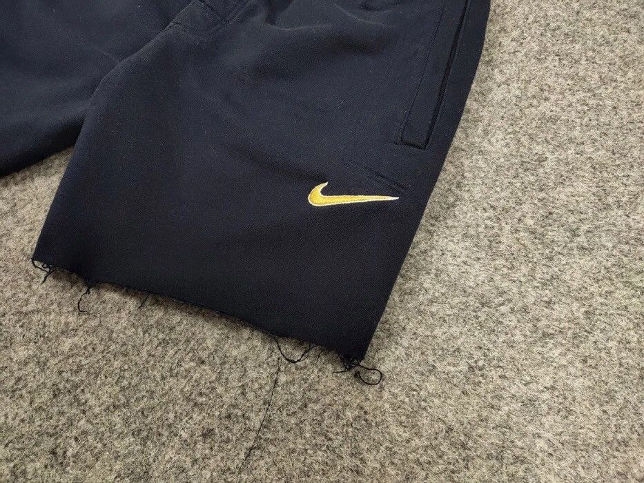 Nike Vintage y2k Nike Short embroidered swoosh Travis Scott Size US 34 / EU 50 - 4 Thumbnail