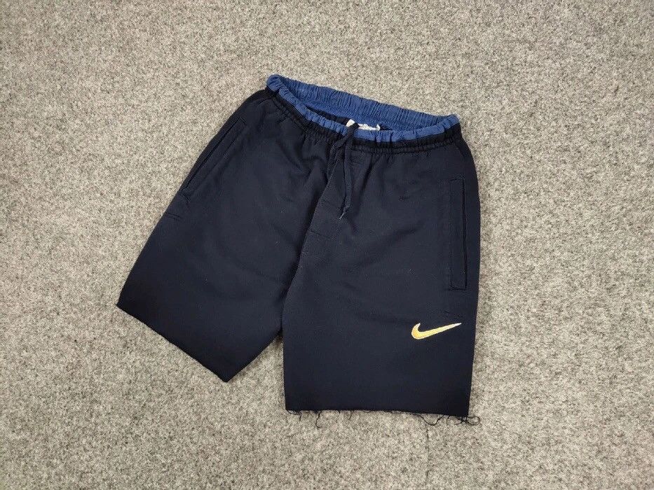 Nike Vintage y2k Nike Short embroidered swoosh Travis Scott Size US 34 / EU 50 - 3 Thumbnail