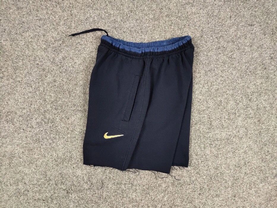 Nike Vintage y2k Nike Short embroidered swoosh Travis Scott Size US 34 / EU 50 - 10 Thumbnail