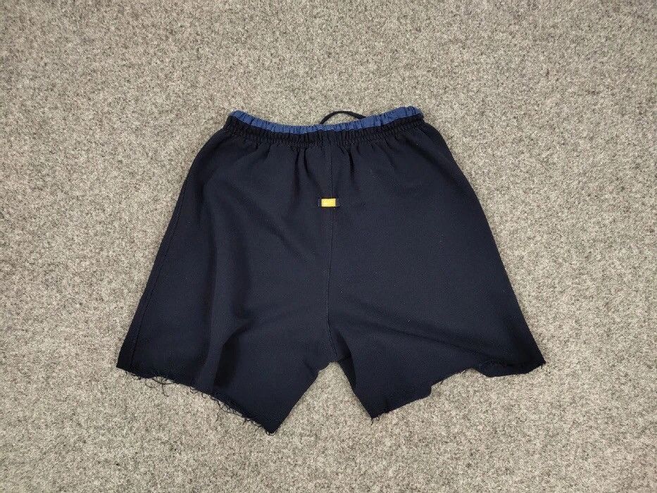 Nike Vintage y2k Nike Short embroidered swoosh Travis Scott Size US 34 / EU 50 - 13 Thumbnail