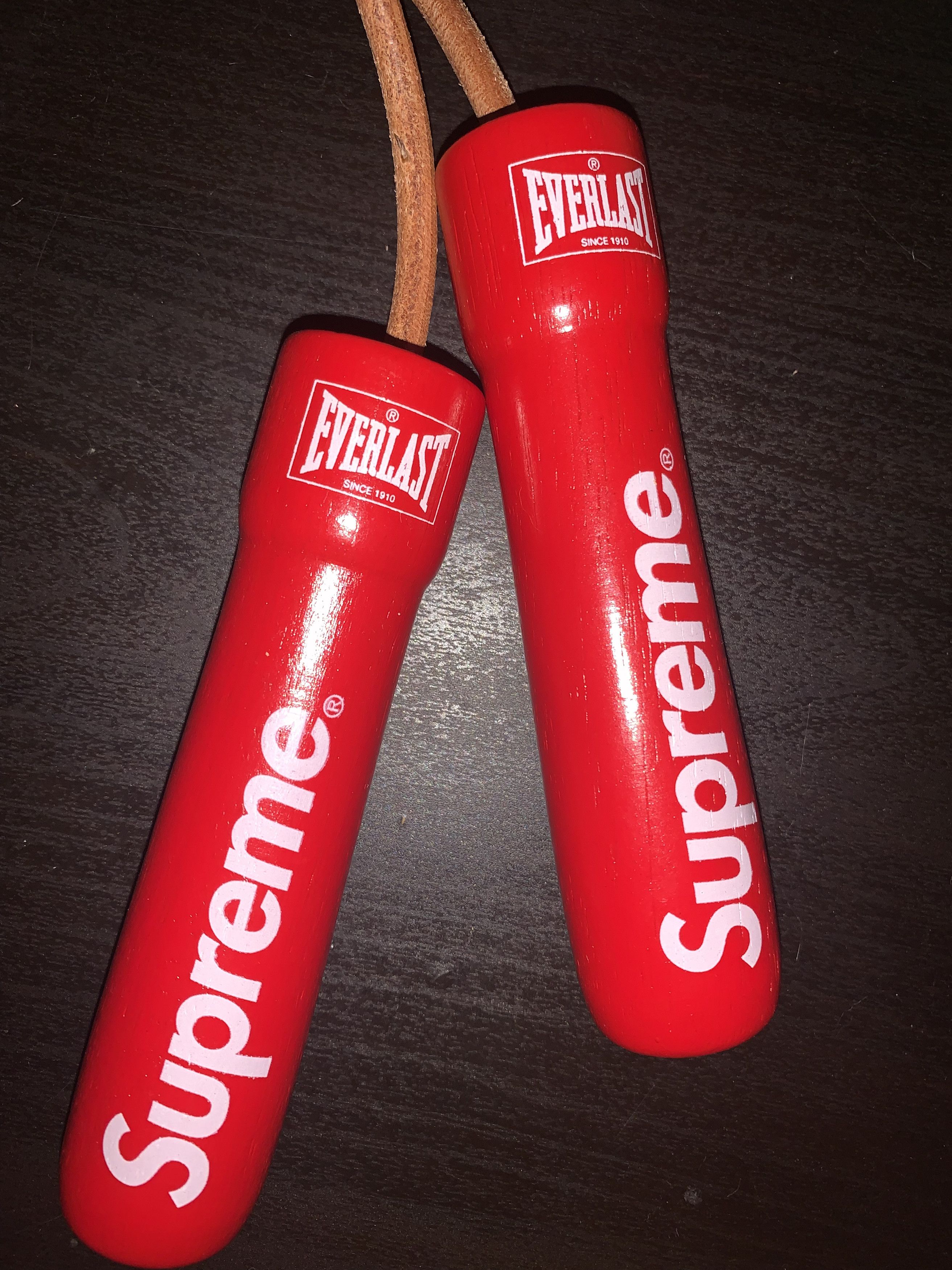 Everlast × Supreme Supreme Everlast punching bags | Grailed