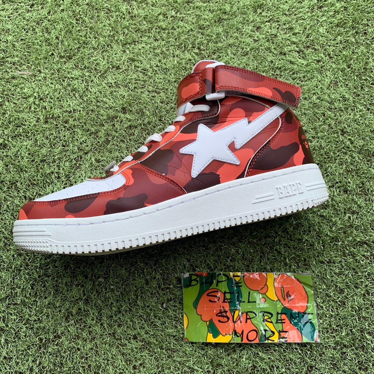 BAPE sta MID Red camo/white