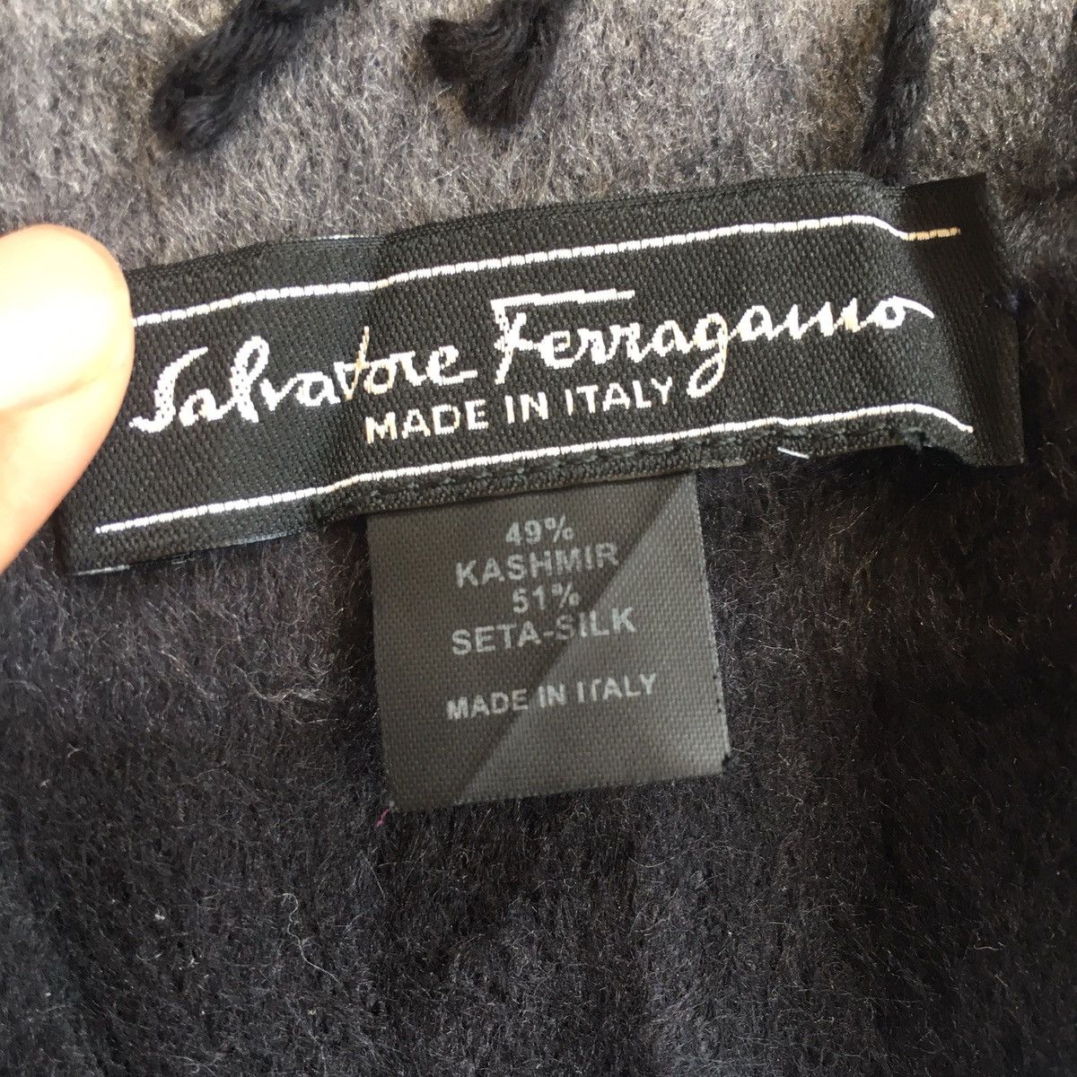 Salvatore Ferragamo 2 tones scarf Size ONE SIZE - 2 Thumbnail