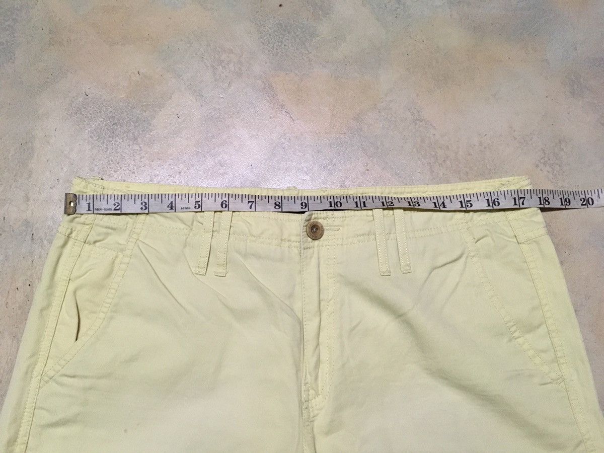 Calvin Klein Calvin Klein Yellow Short Pants Size 34 Size US 34 / EU 50 - 8 Thumbnail