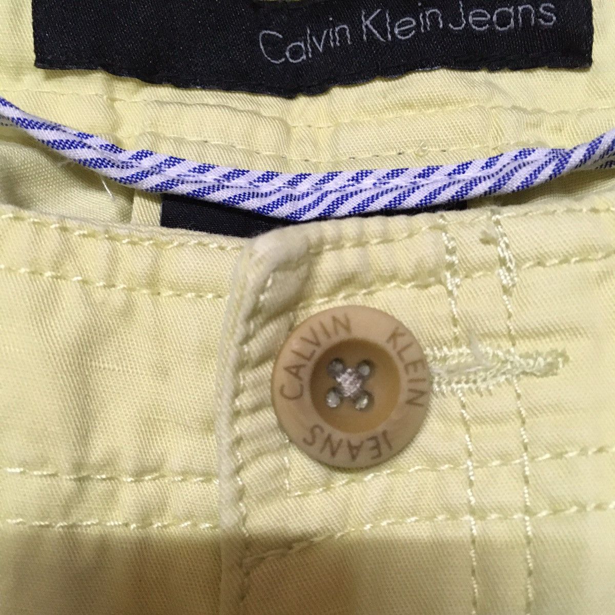 Calvin Klein Calvin Klein Yellow Short Pants Size 34 Size US 34 / EU 50 - 4 Thumbnail