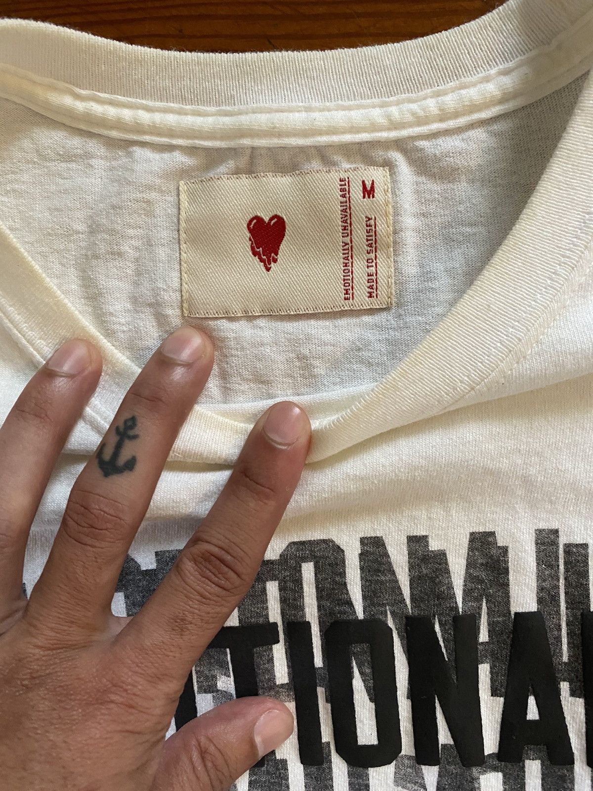 Emotionally Unavailable 半袖M A BATHING APE® × EMOTIONALLY UNAVAILABLE | bape.com