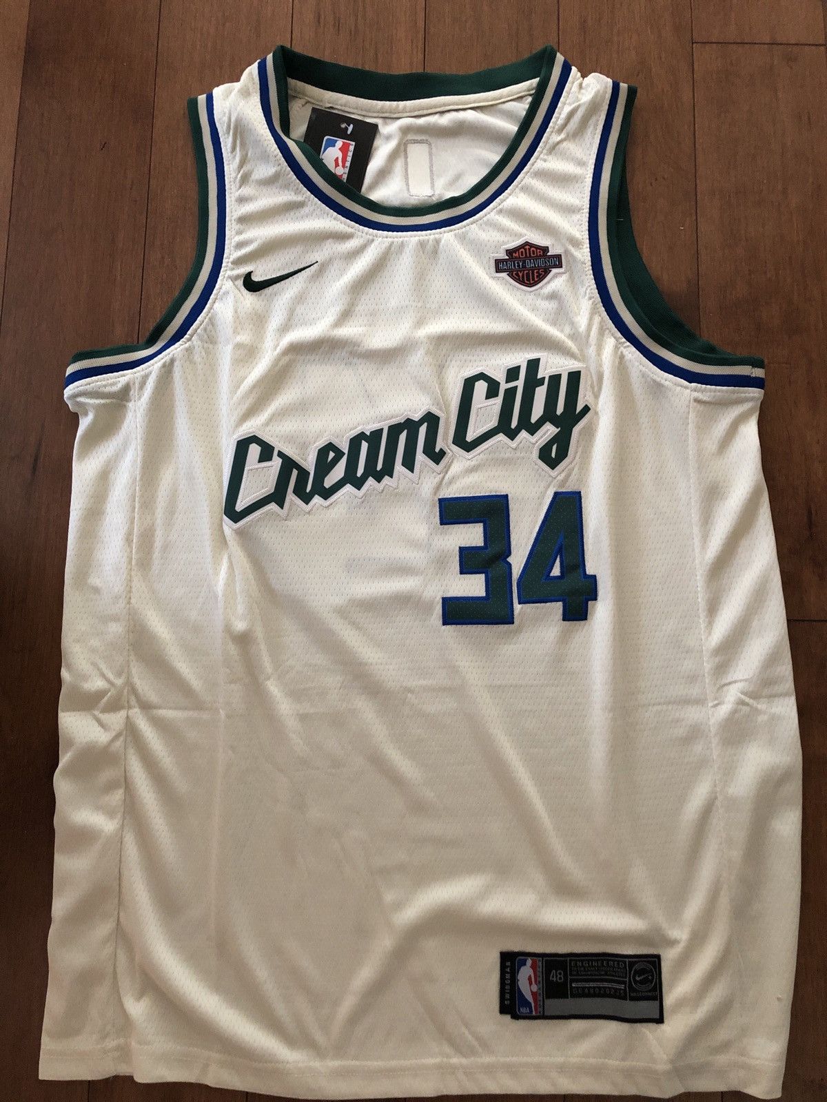 giannis cream city shirt