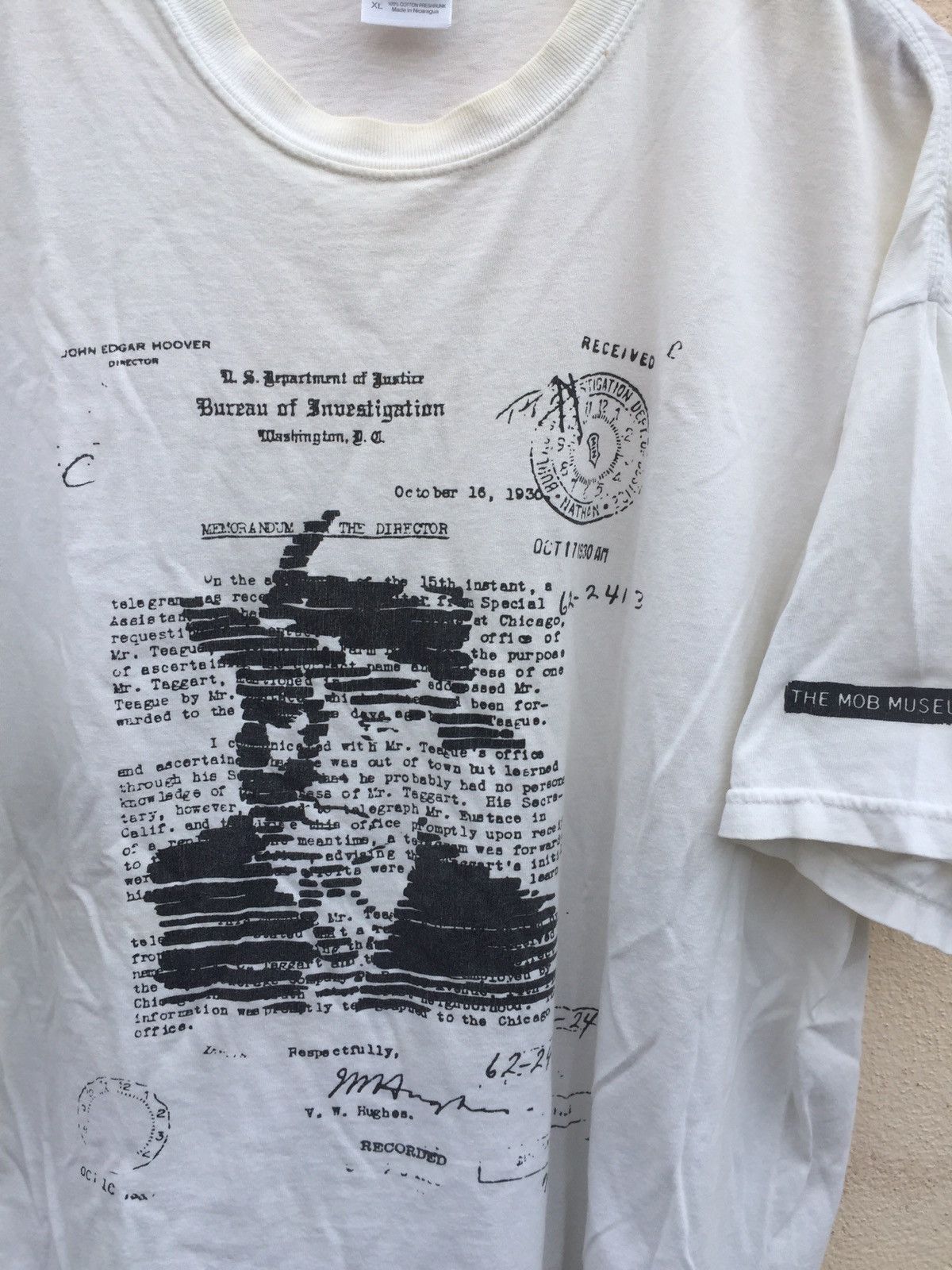 Vintage Vintage The Mob Museum “JOHN EDGAR HOOVER” MOVIE T-Shirt Size US XL / EU 56 / 4 - 7 Thumbnail