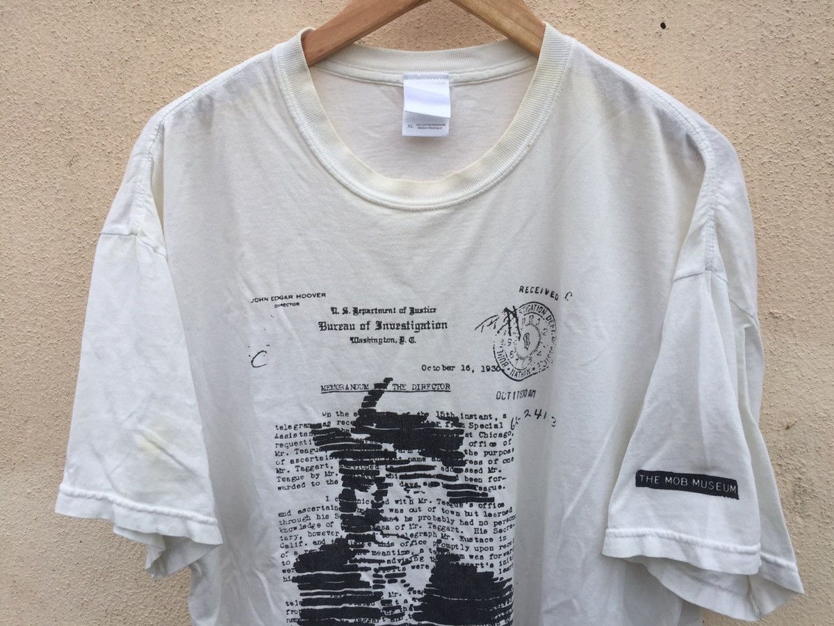 Vintage Vintage The Mob Museum “JOHN EDGAR HOOVER” MOVIE T-Shirt Size US XL / EU 56 / 4 - 2 Thumbnail