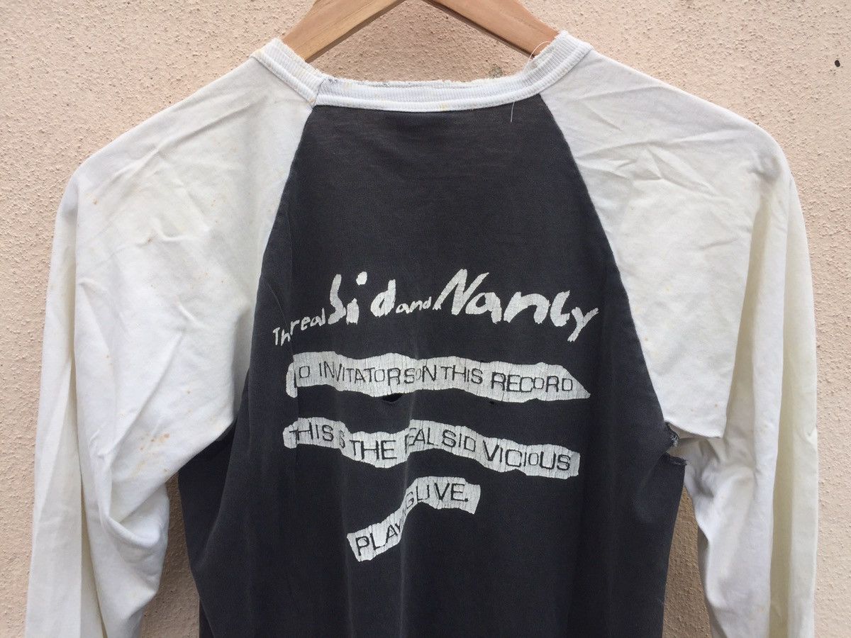 Vintage Rip & Distressed!!The Real Sid And Nancy 2006 Movie Tee Size US S / EU 44-46 / 1 - 5 Thumbnail